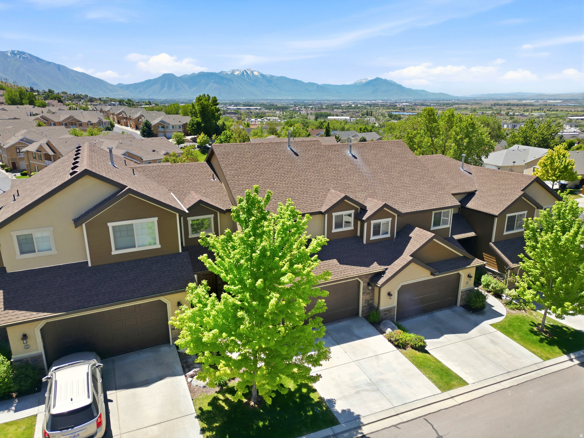 ASPEN SUMMIT AT SUNRIDGE HILLS - Residential
