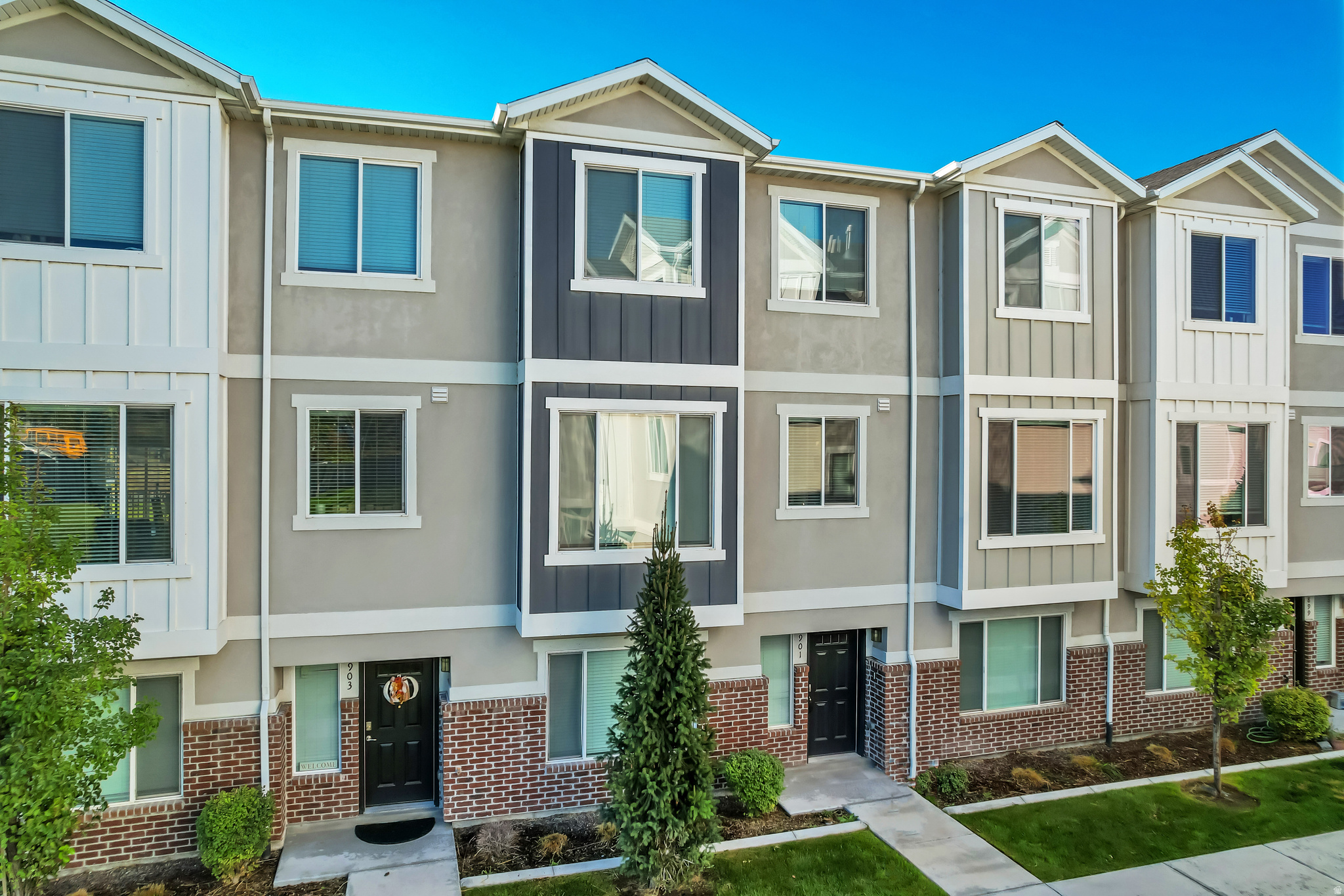 LAKEVIEW - Residential Income