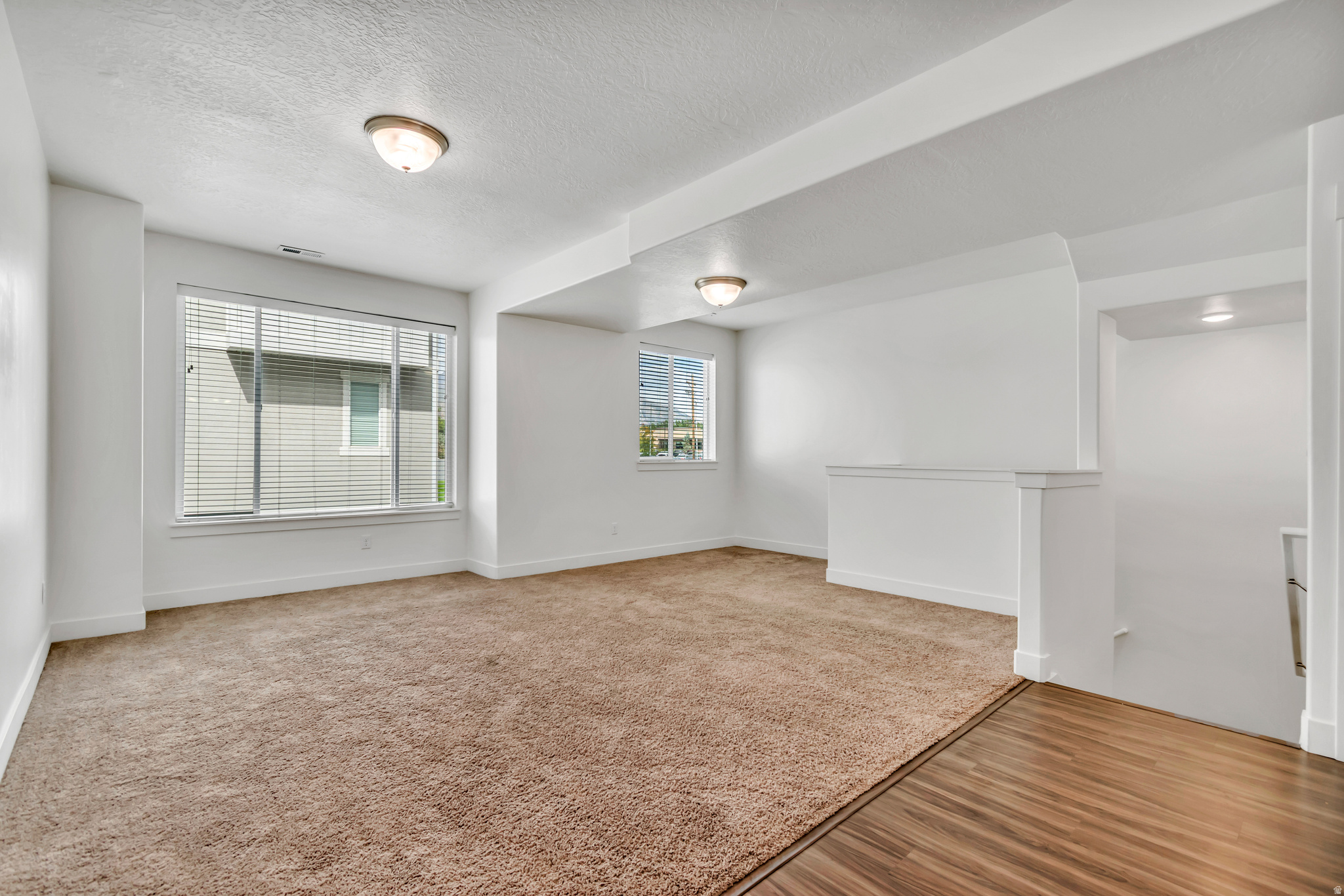 LAKEVIEW - Residential Income