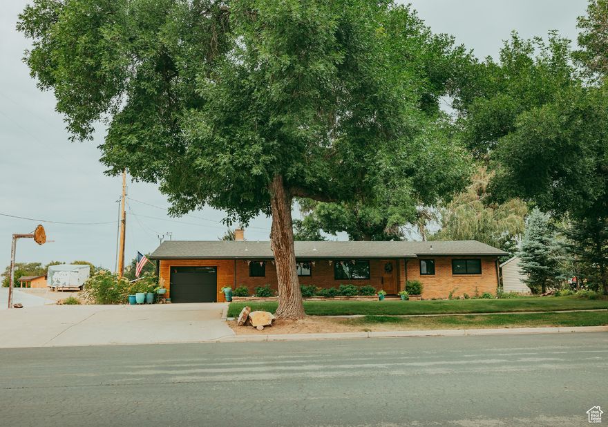 Welcome to this beautifully remodeled 3-bedroom, 1 and 1/2 bath home that is truly move-in ready and waiting for its next owners!  From the moment you step inside, you'll appreciate the quality workmanship and attention to detail that make this home stand out. Every inch has been well done from the modern kitchen finishes to the updated flooring, fresh paint and stylish fixtures throughout.    Outside, you'll find a large, manicured yard.  Located in a neighborhood where you want to live.   The home is truly a must-see!