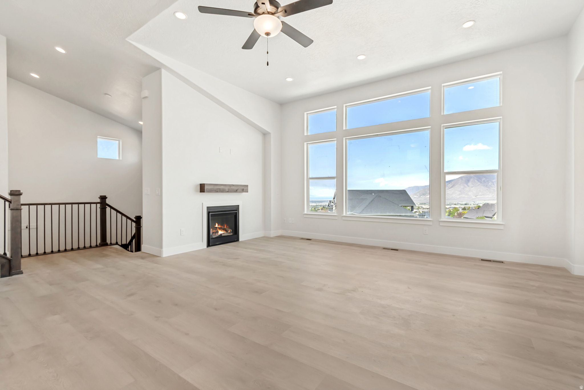 DEER HOLLOW PHS 7 - Residential