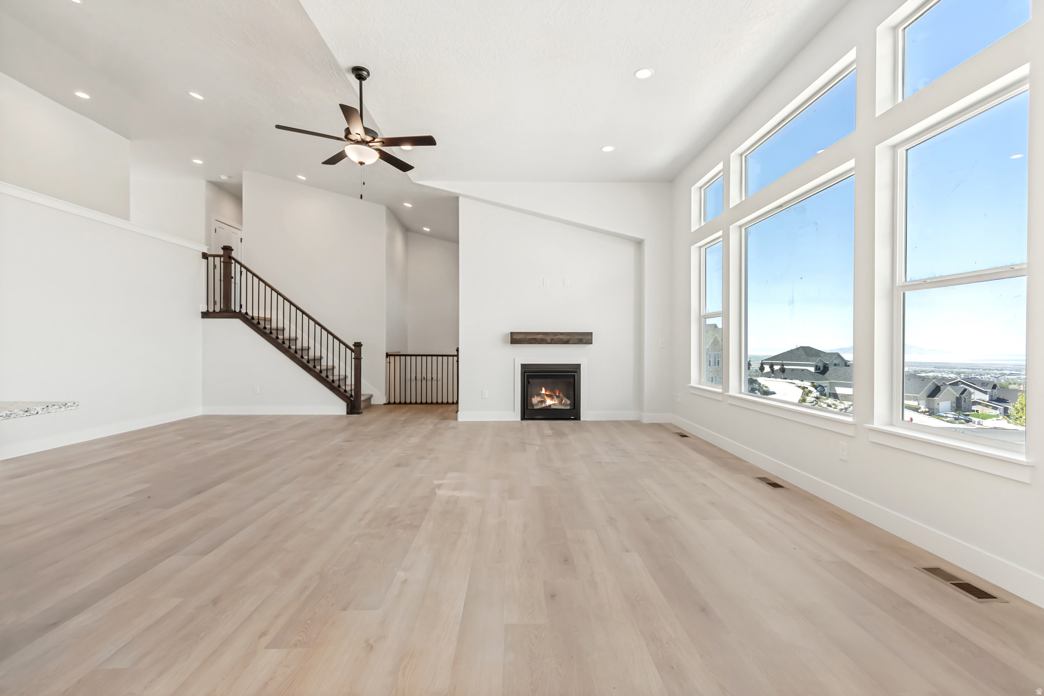 DEER HOLLOW PHS 7 - Residential