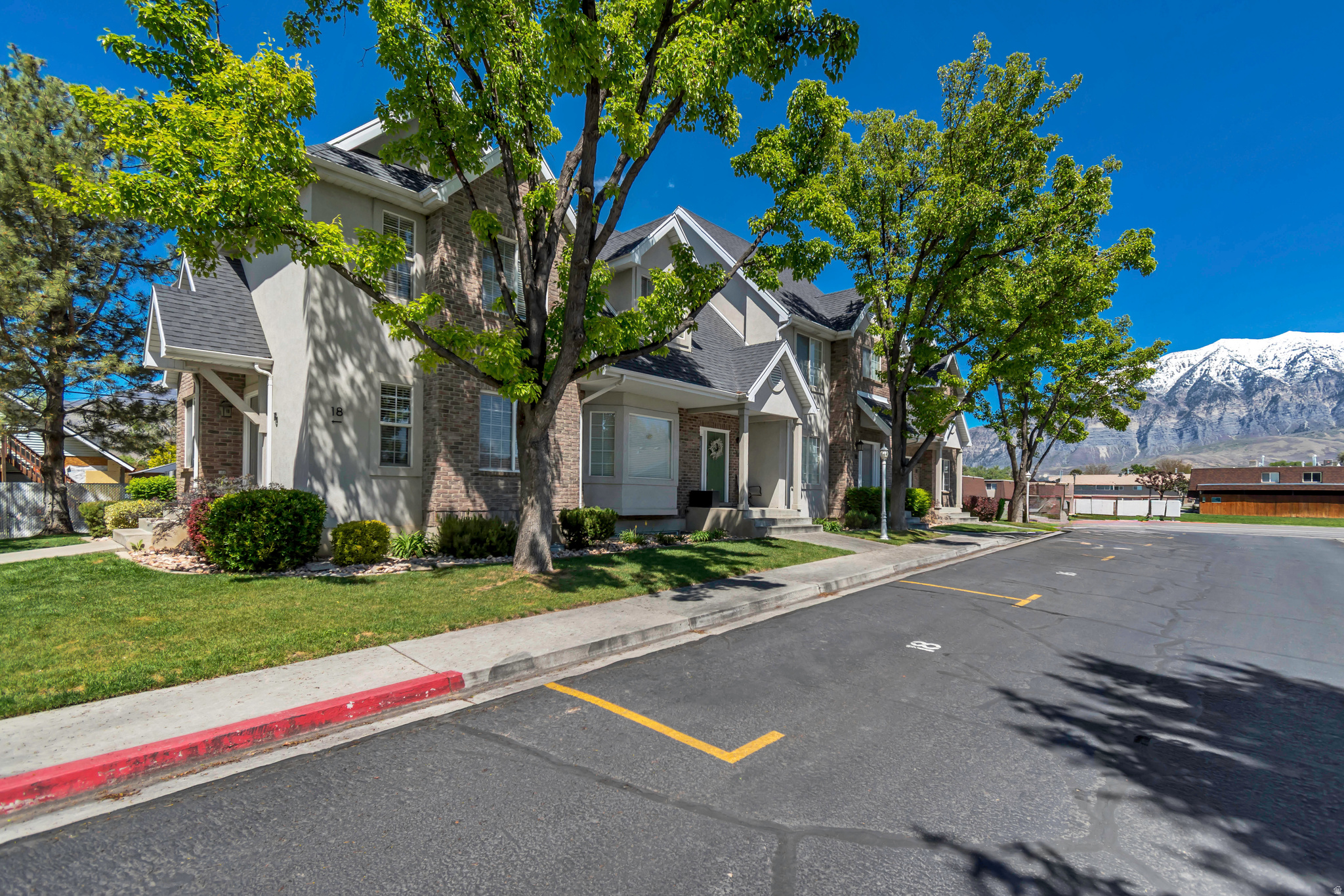 ABBY CONDO - Residential