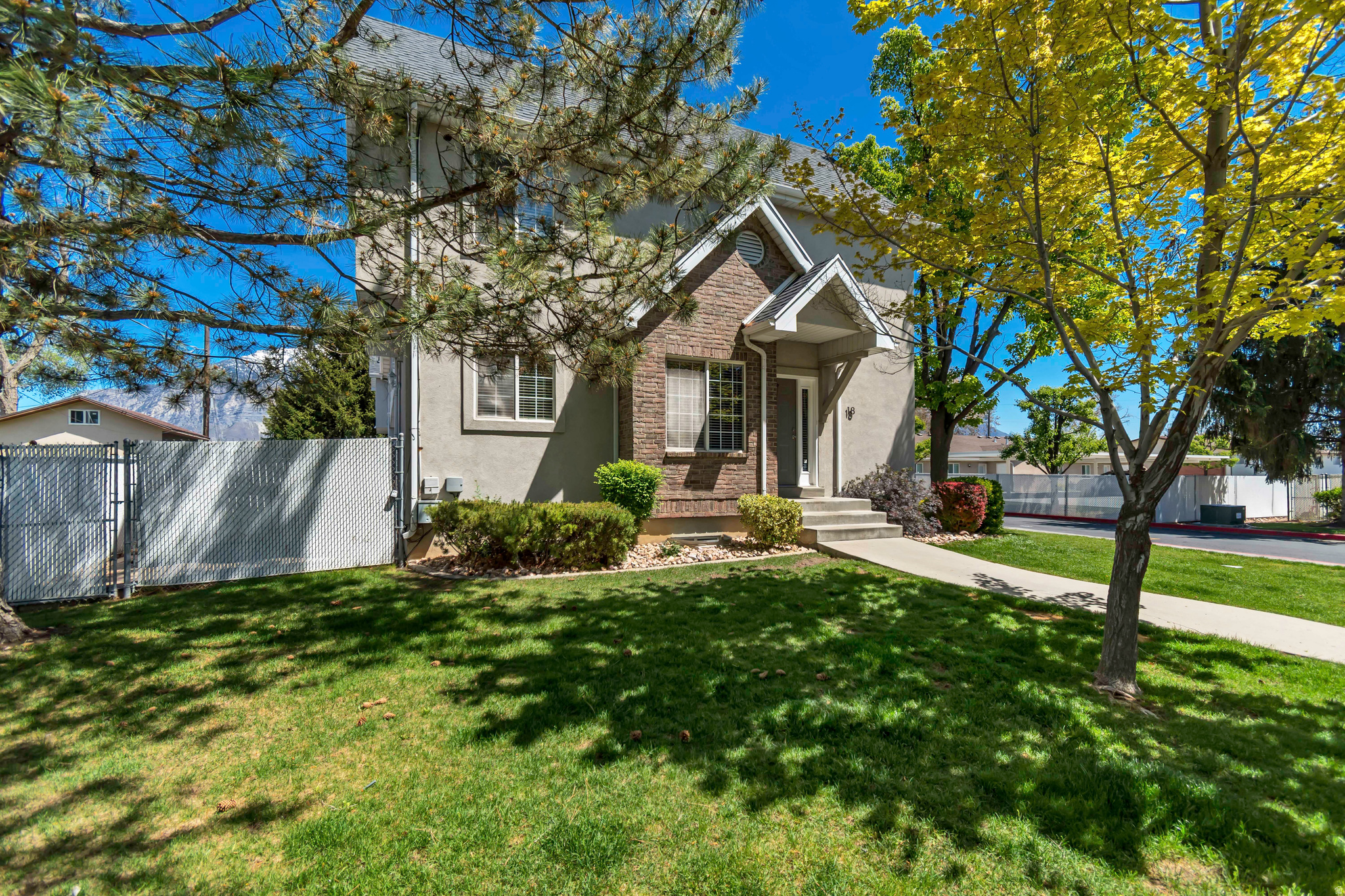 ABBY CONDO - Residential