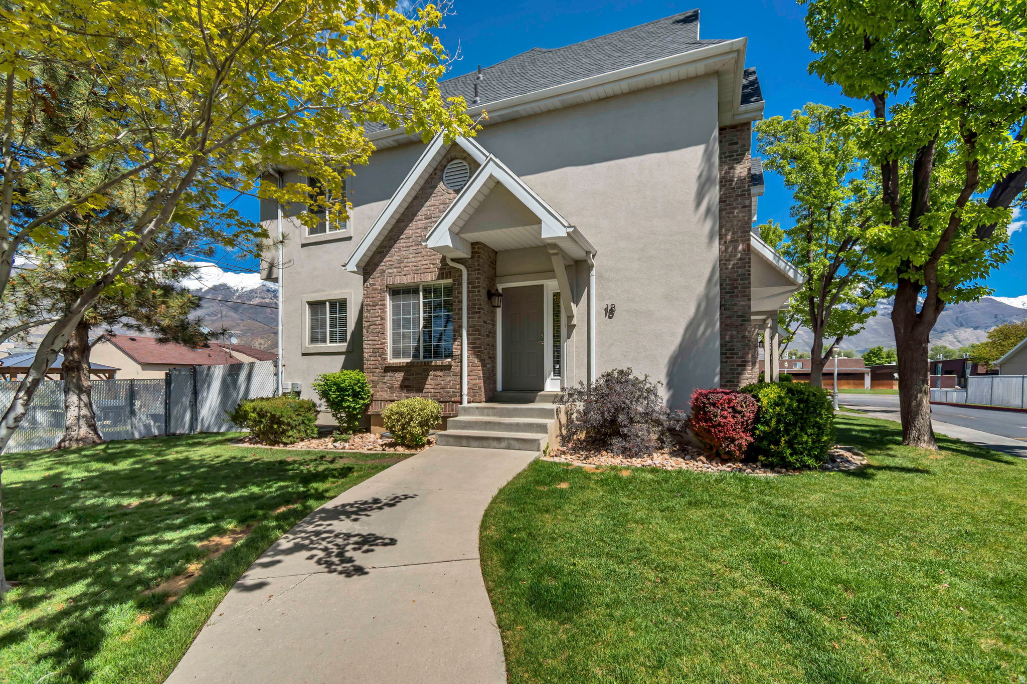 ABBY CONDO - Residential