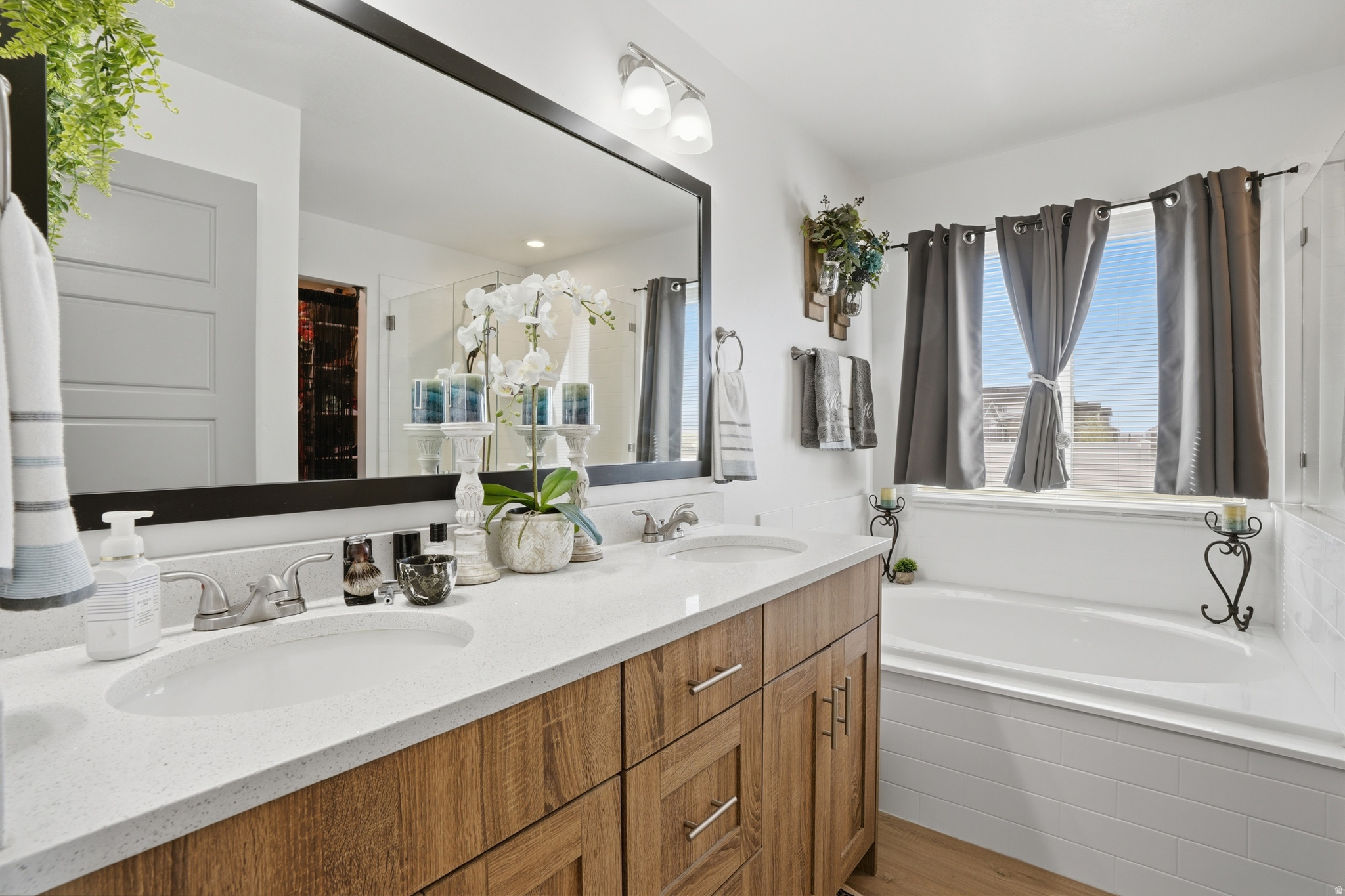 EAGLE POINT - Residential