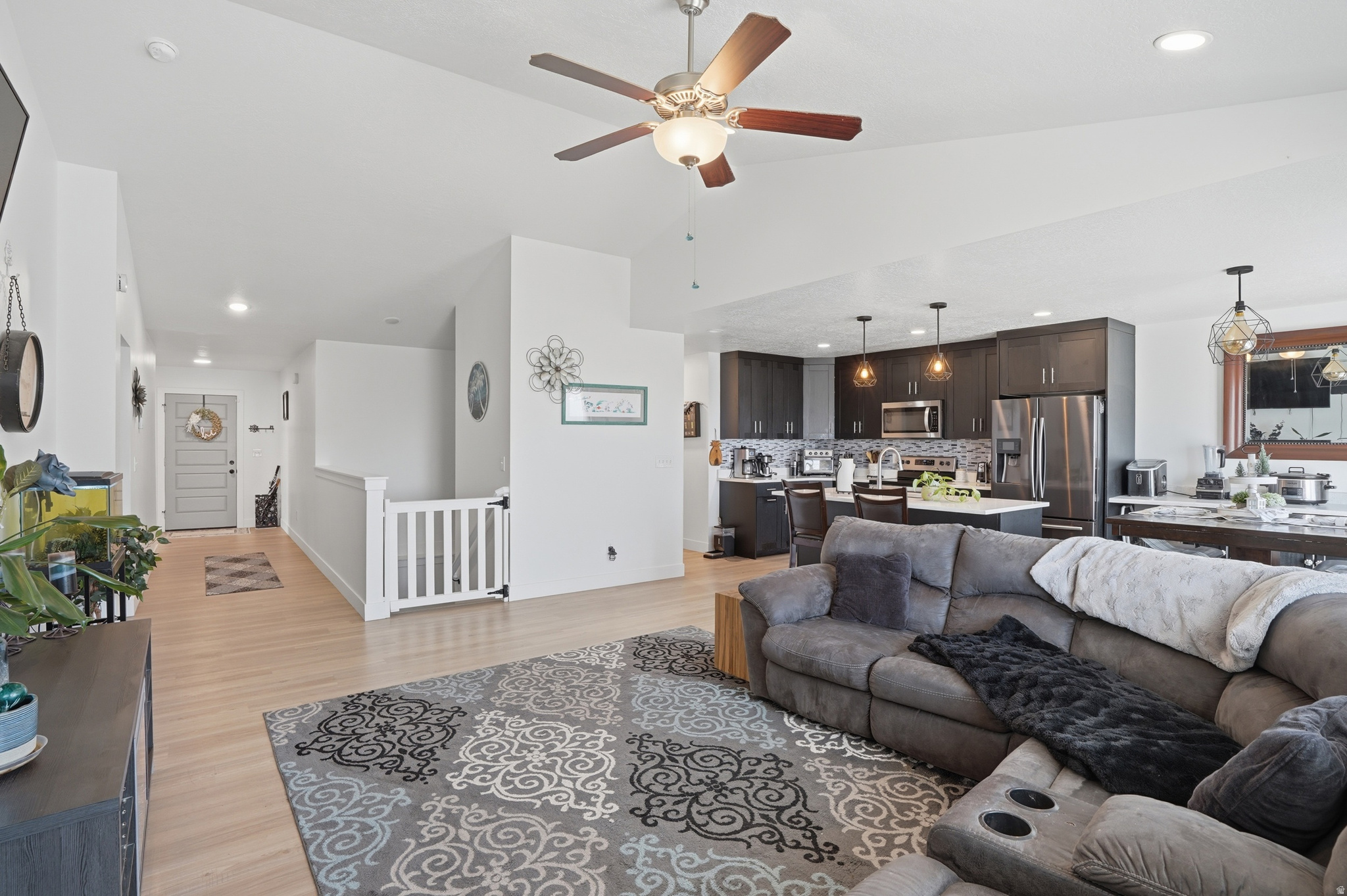 EAGLE POINT - Residential