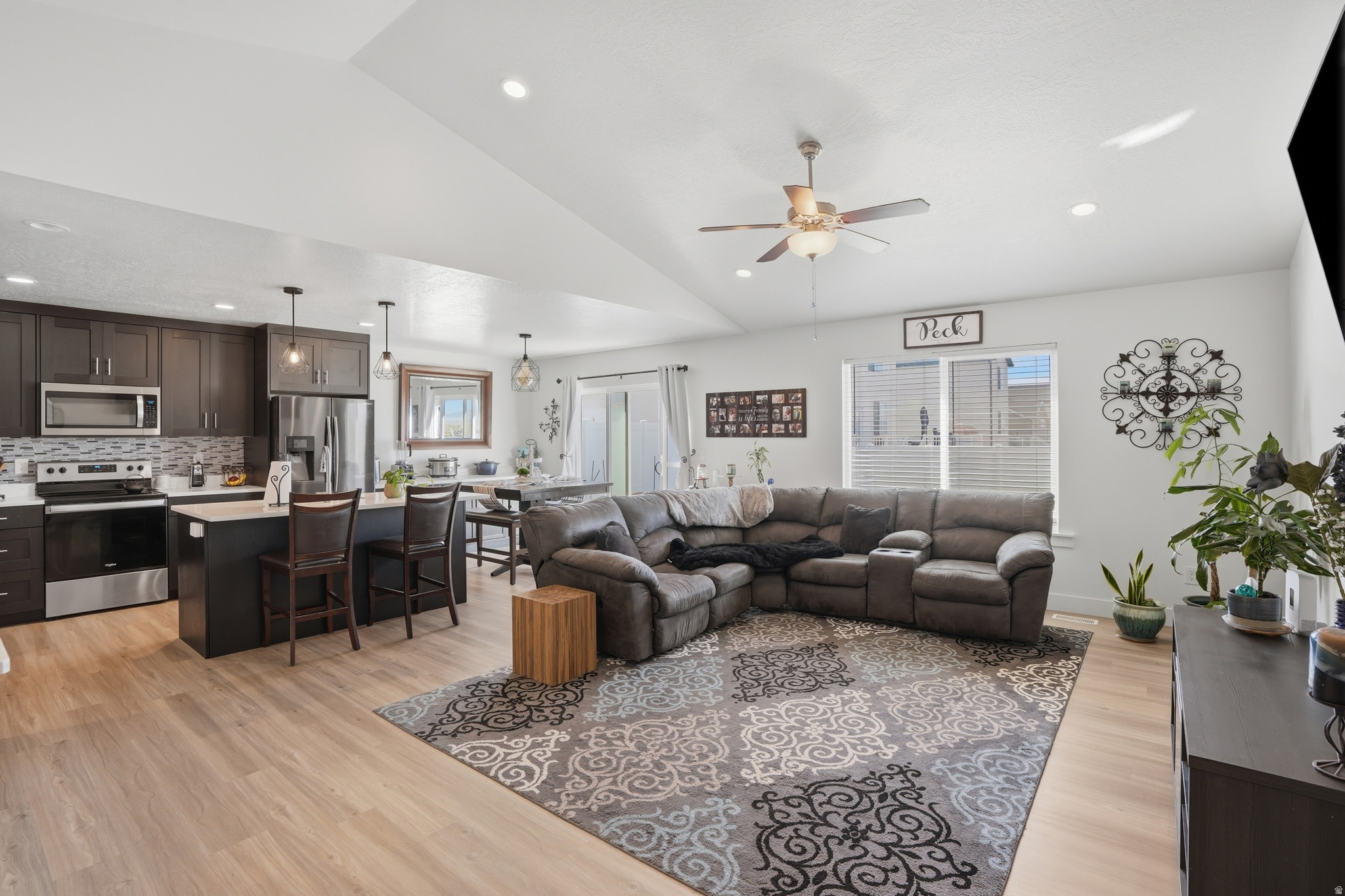 EAGLE POINT - Residential