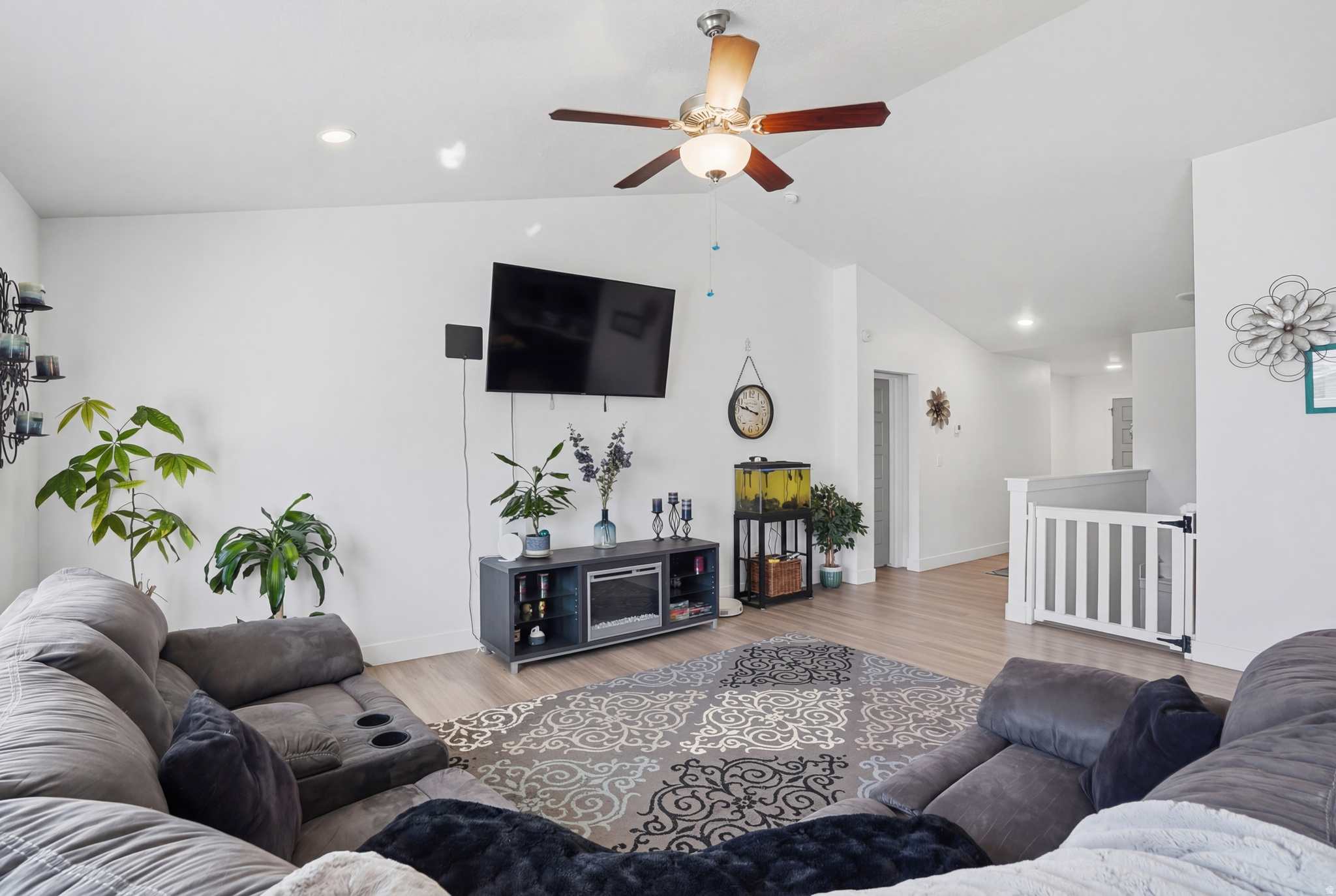 EAGLE POINT - Residential