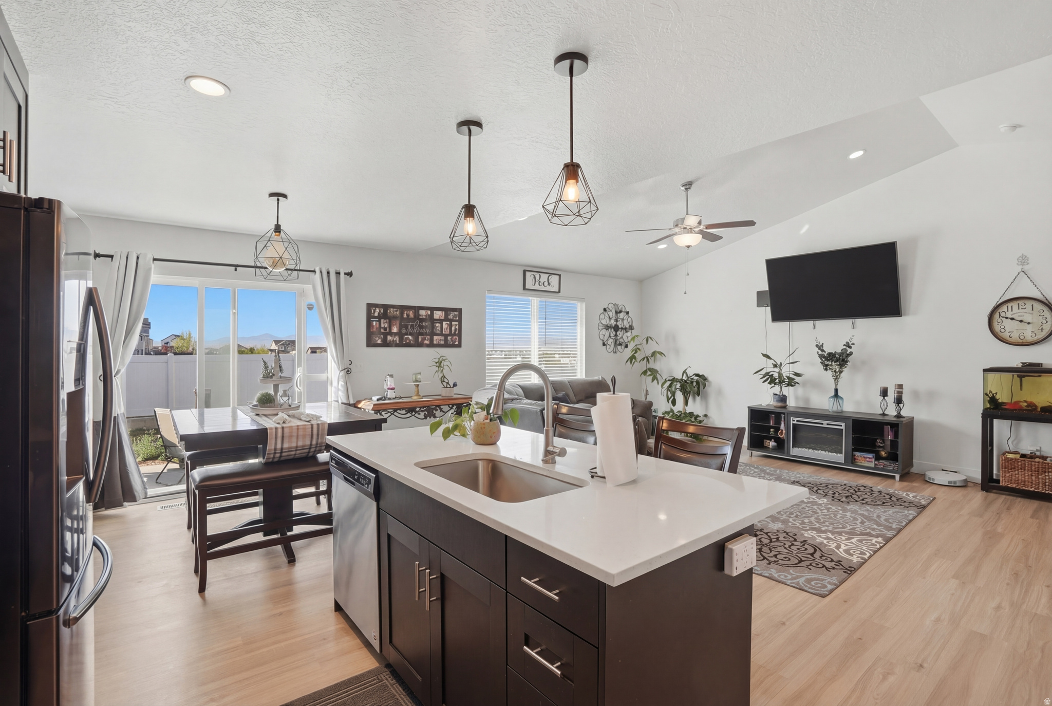 EAGLE POINT - Residential