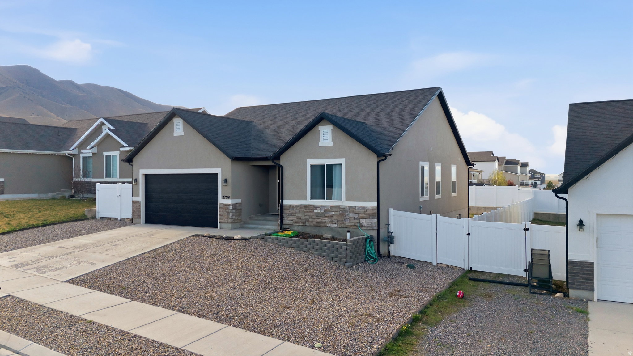 EAGLE POINT - Residential