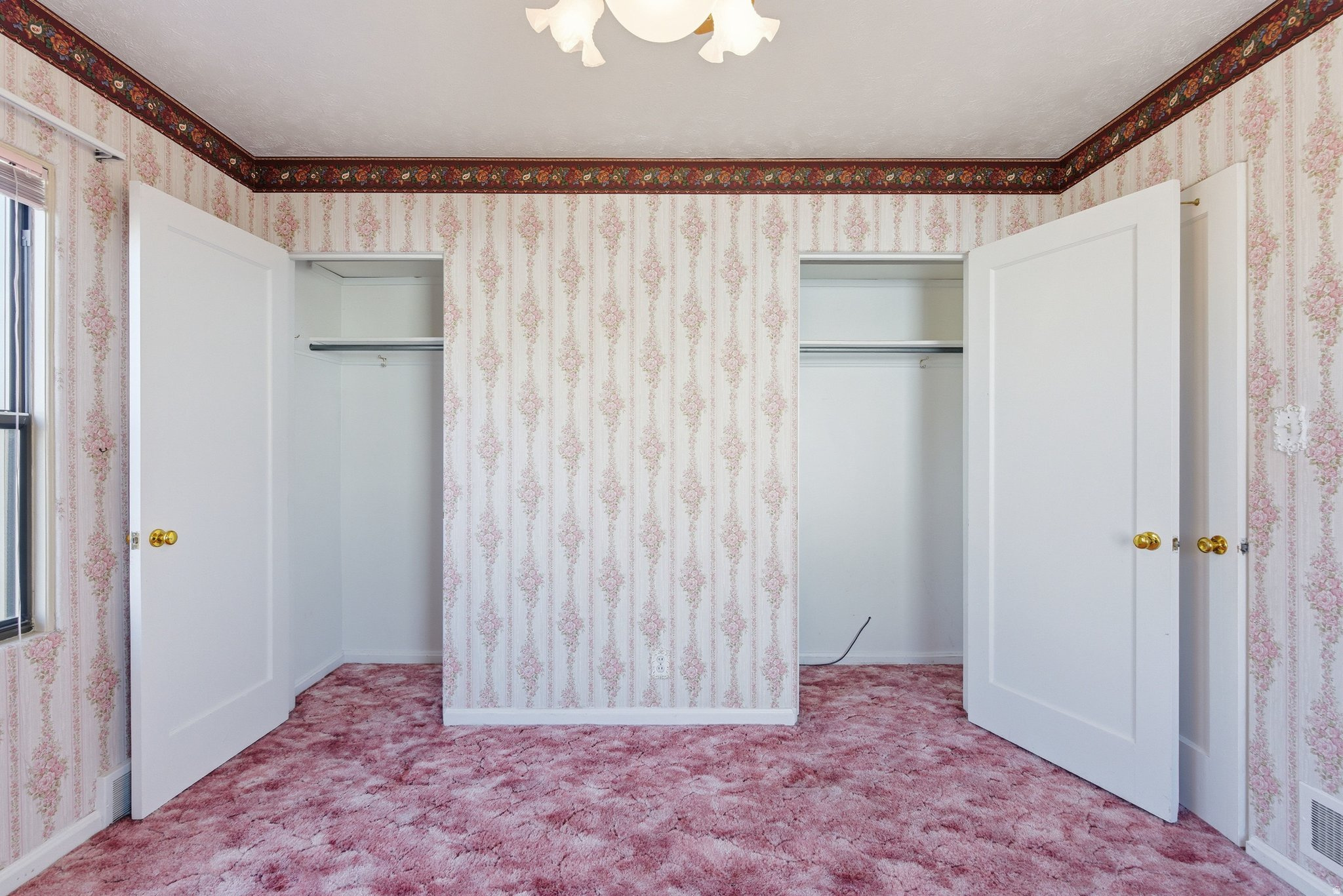 OQUIRRH HILLS - Residential