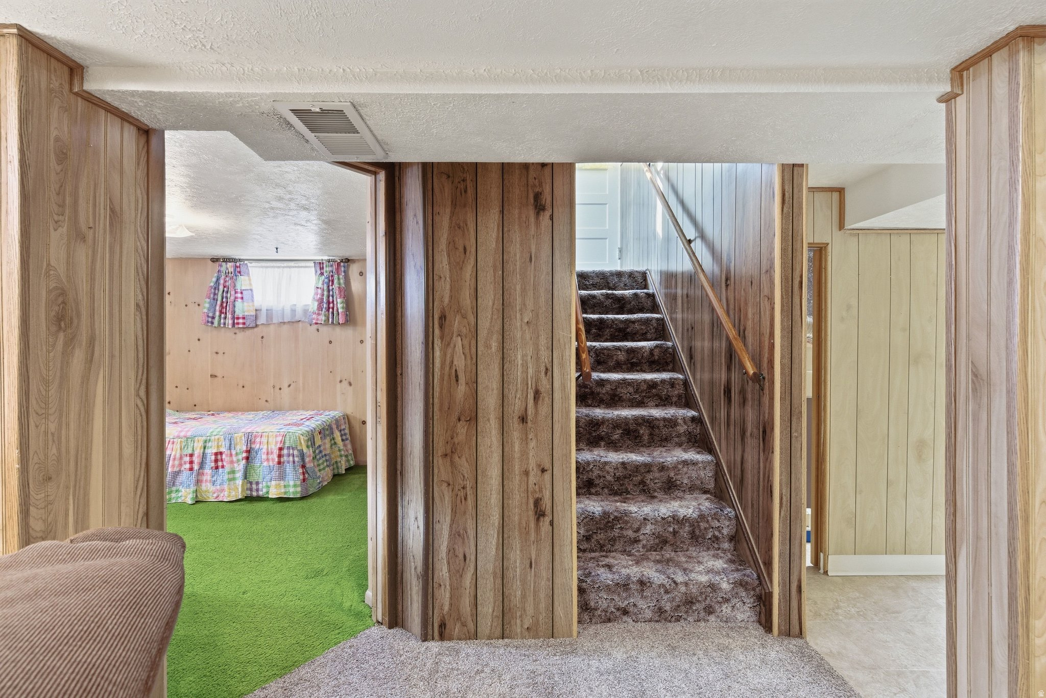 OQUIRRH HILLS - Residential