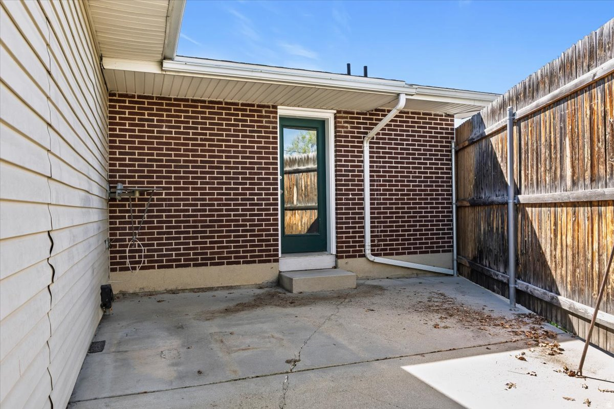 LAKEWOOD - Residential