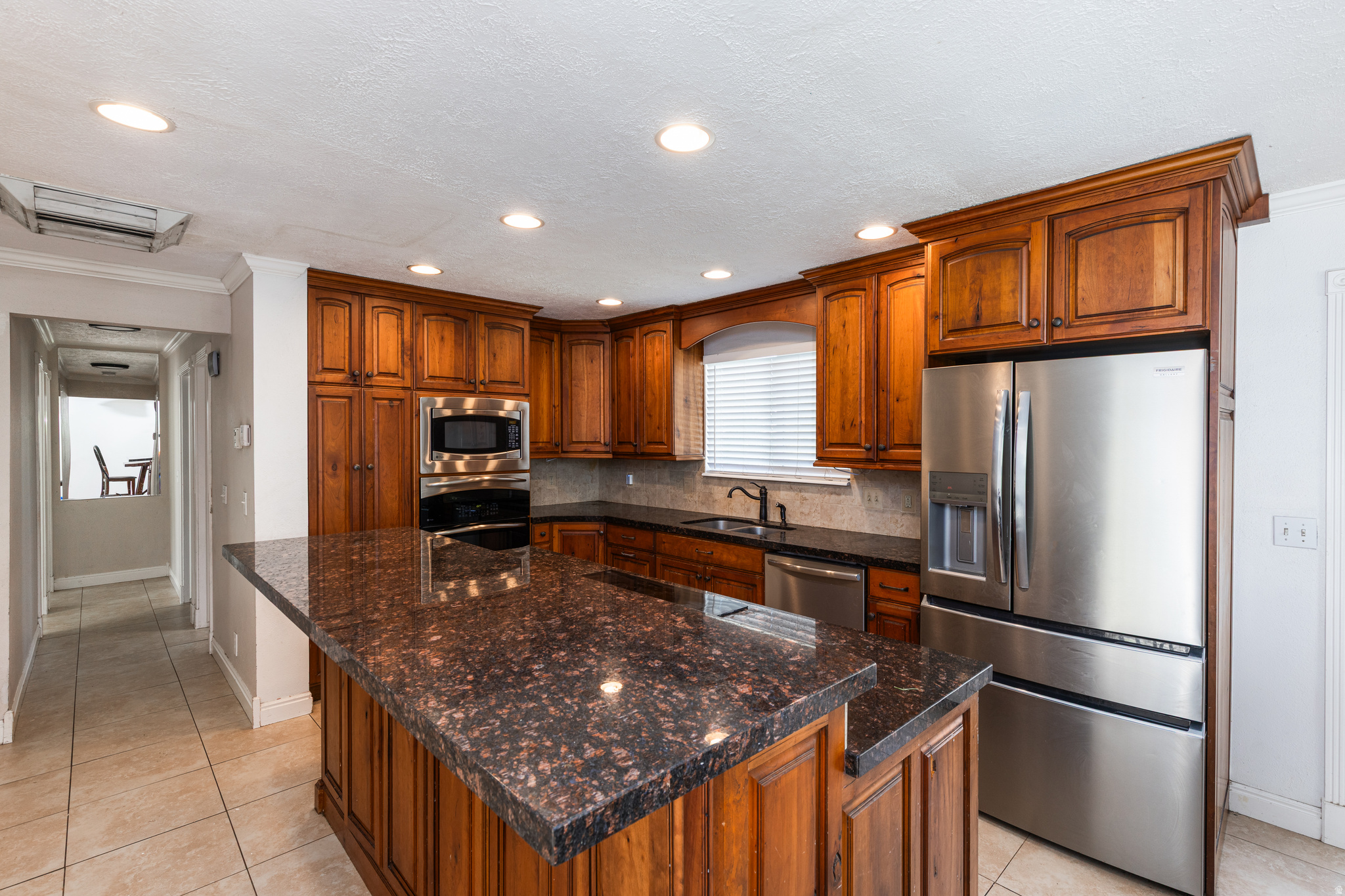 VISTA VIA PHASE 3 - Residential
