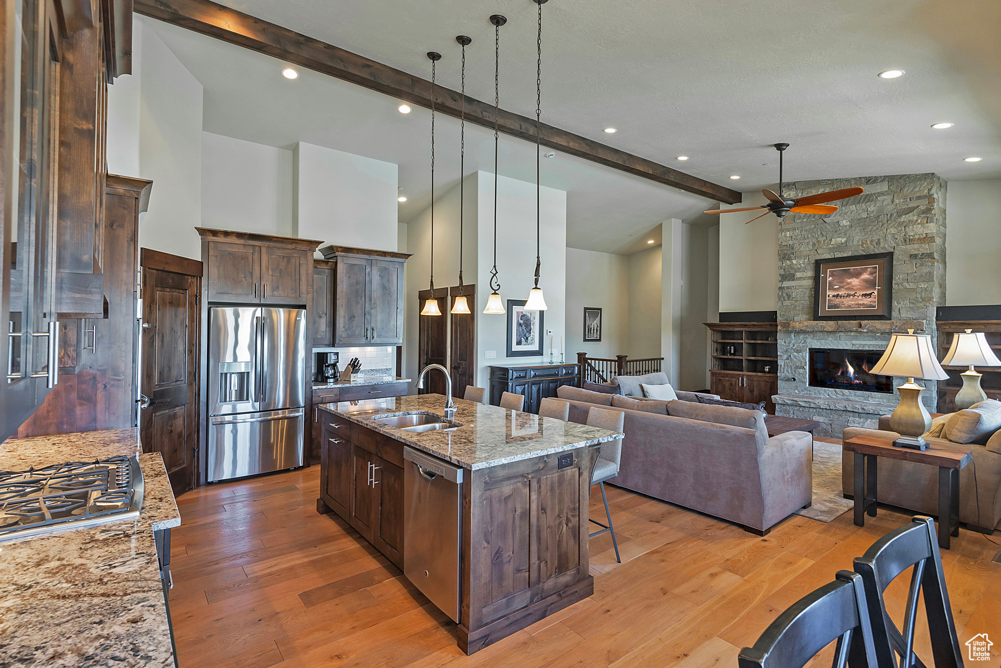 HIDEOUT CANYON - Residential