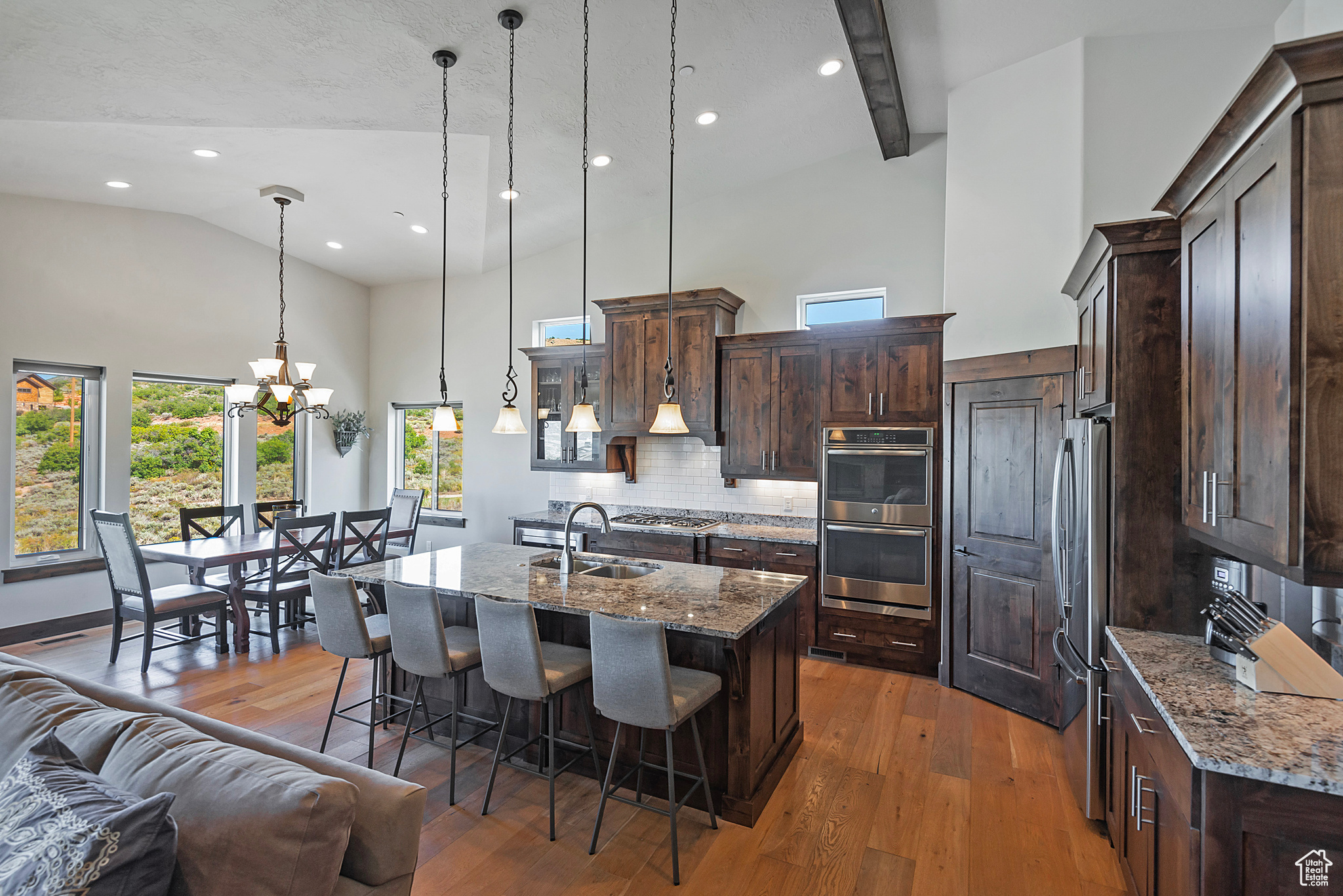HIDEOUT CANYON - Residential