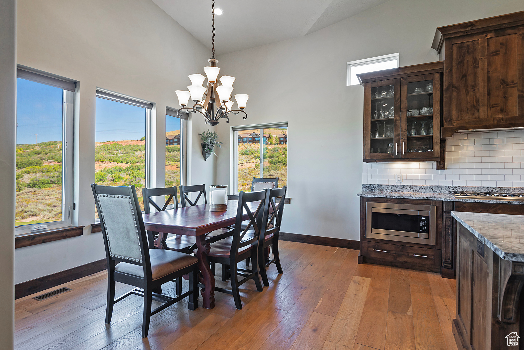 HIDEOUT CANYON - Residential
