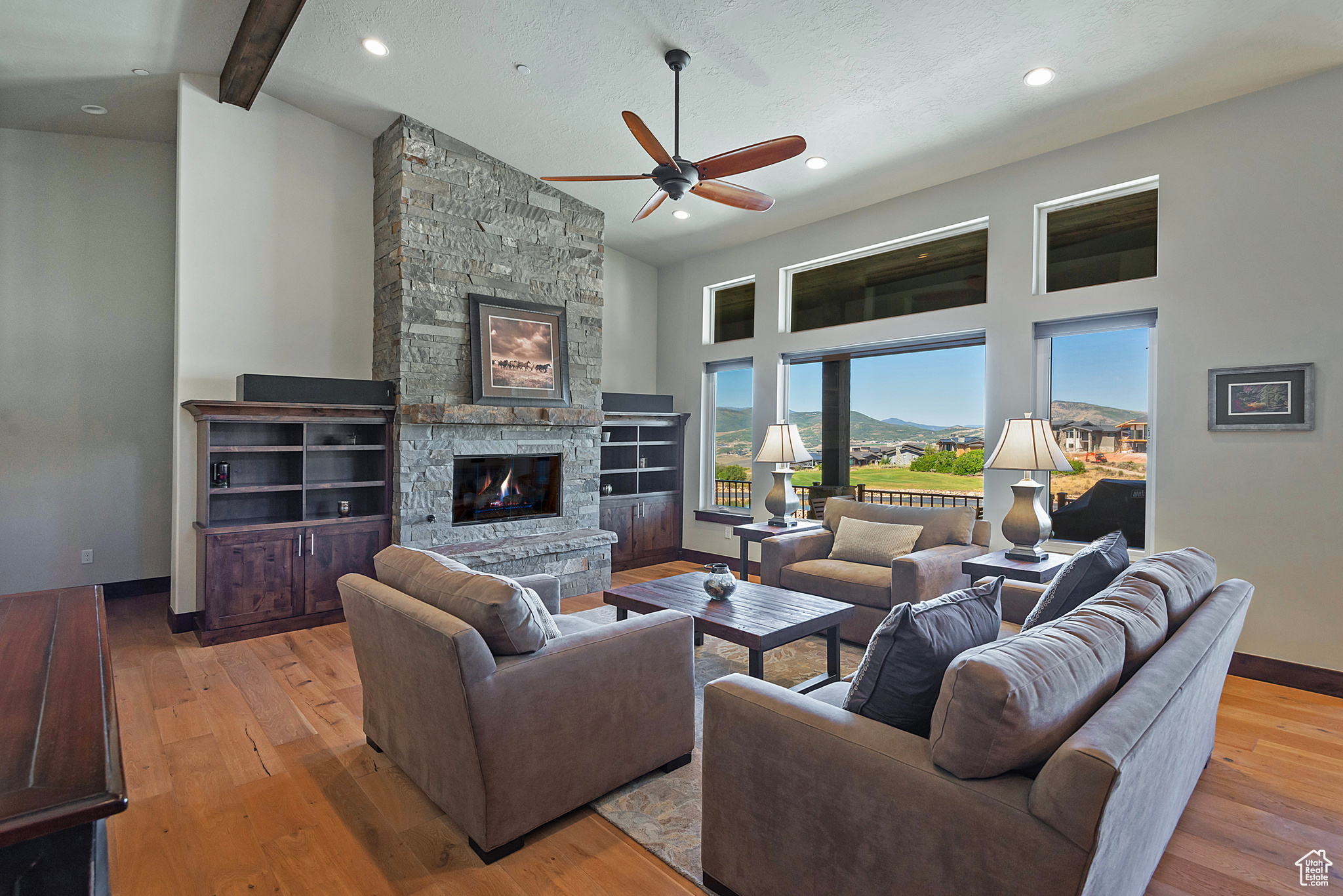 HIDEOUT CANYON - Residential