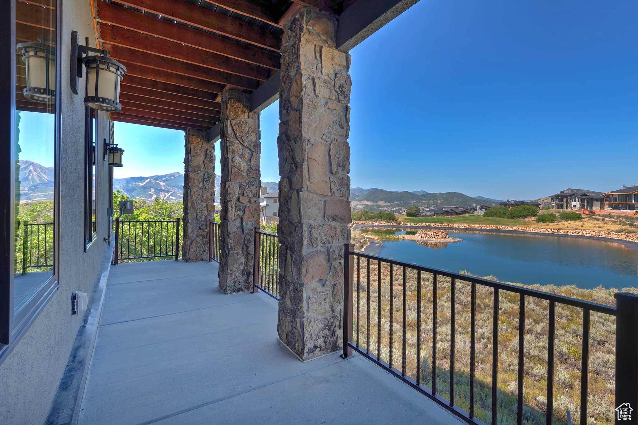 HIDEOUT CANYON - Residential