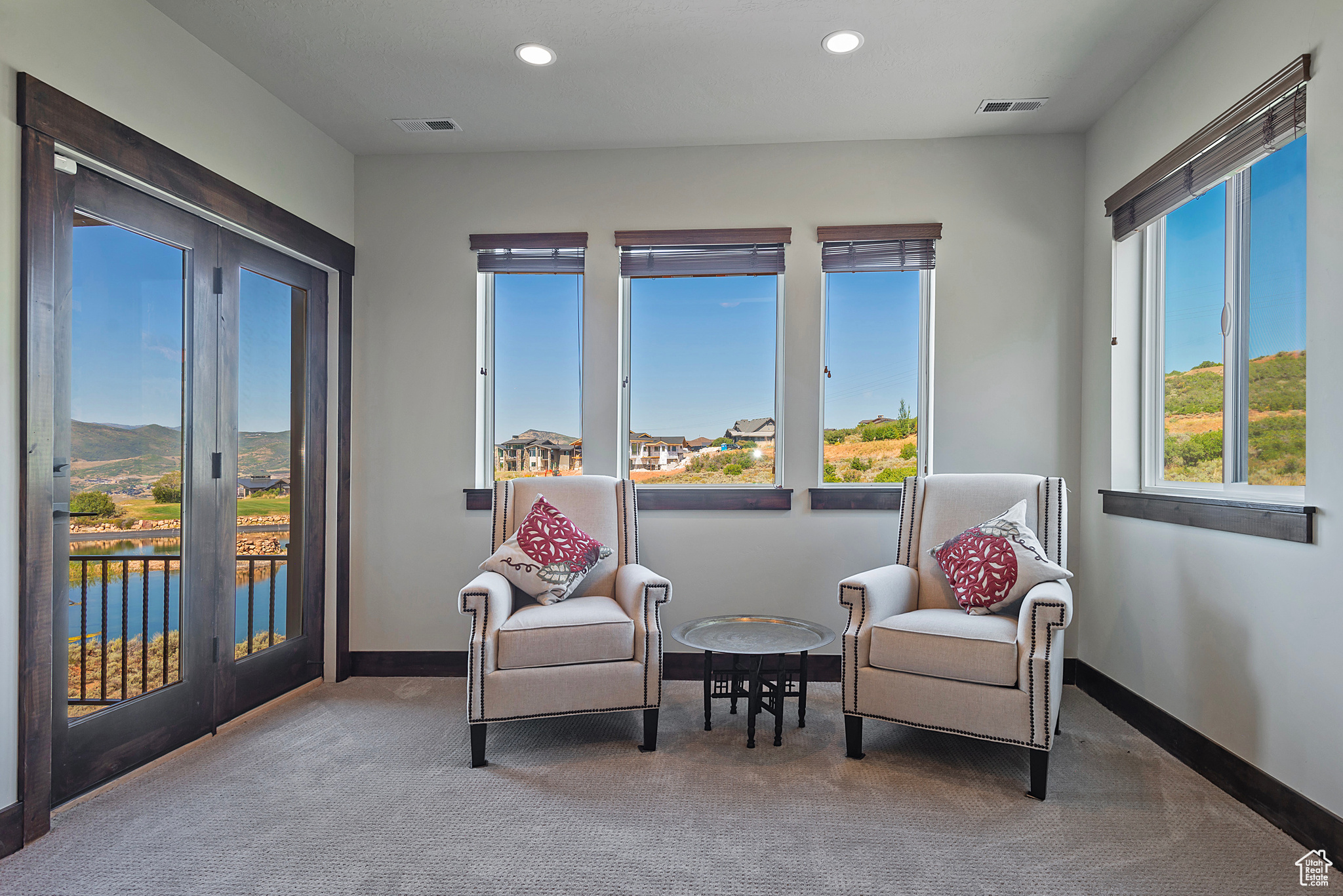 HIDEOUT CANYON - Residential