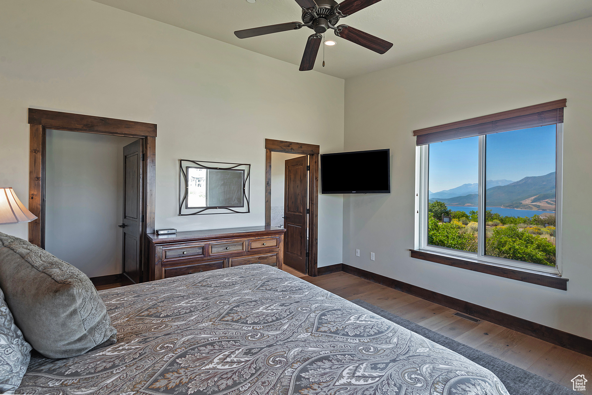 HIDEOUT CANYON - Residential