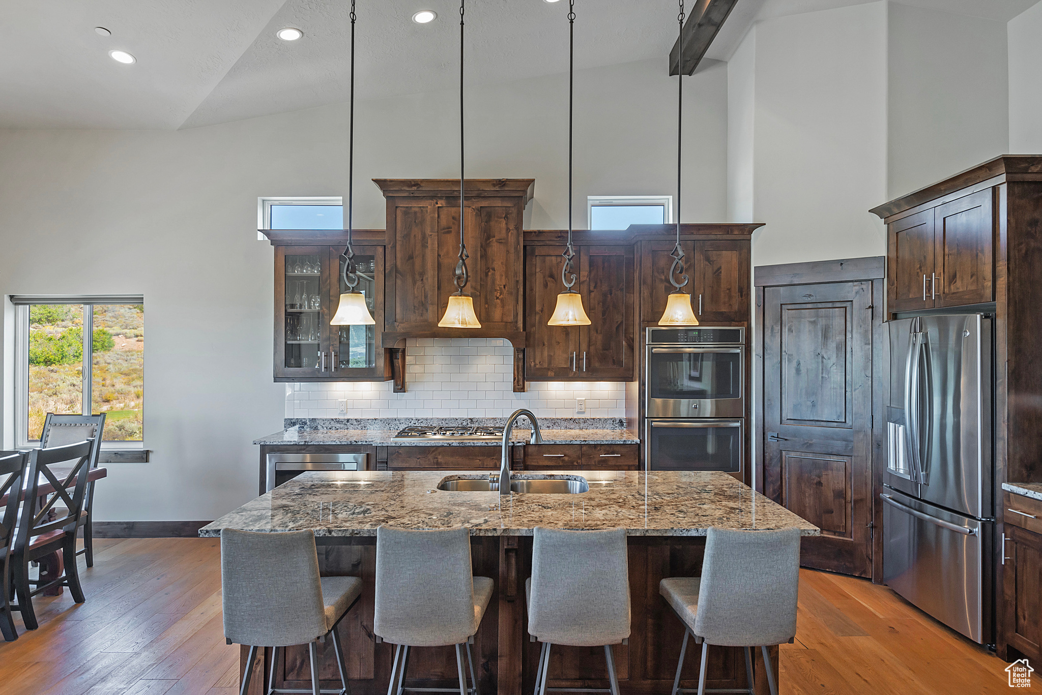 HIDEOUT CANYON - Residential