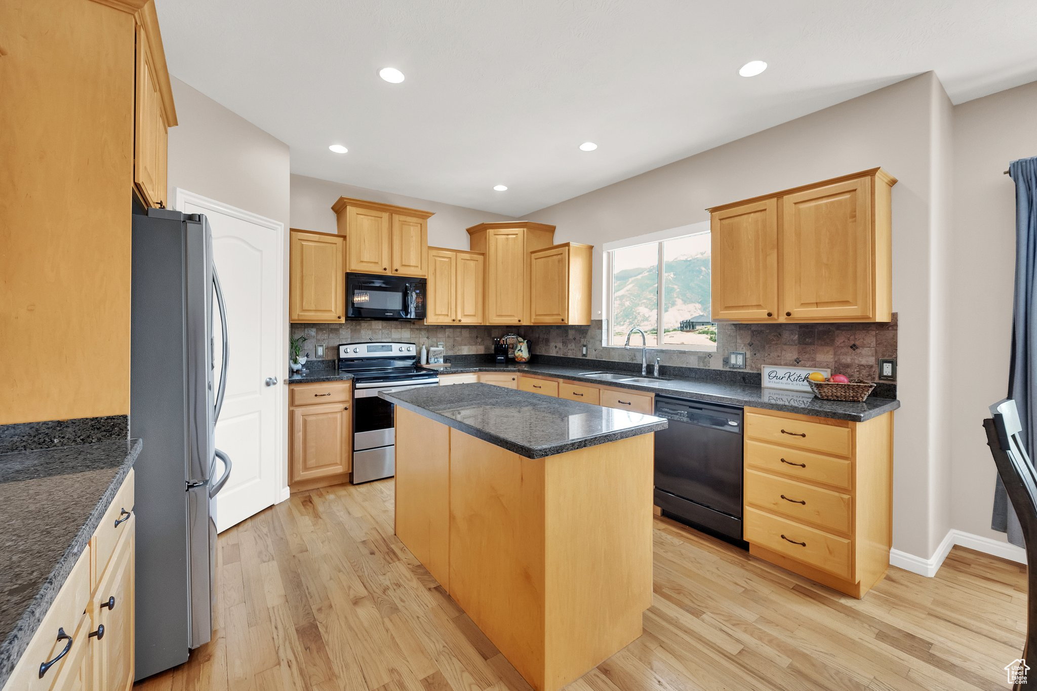 MONTANA VIEW ESTATES - Residential