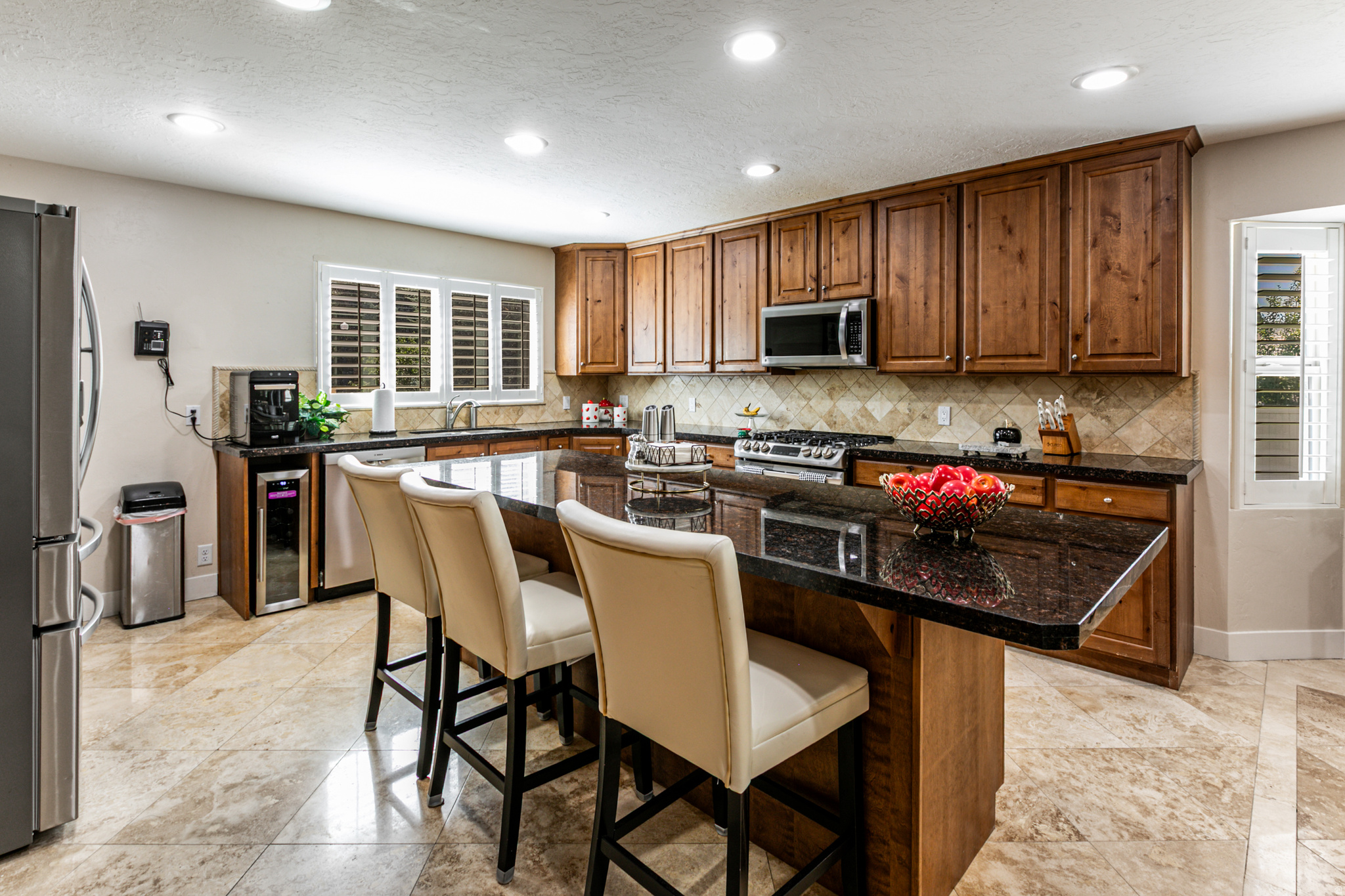 PINE CREST - Residential