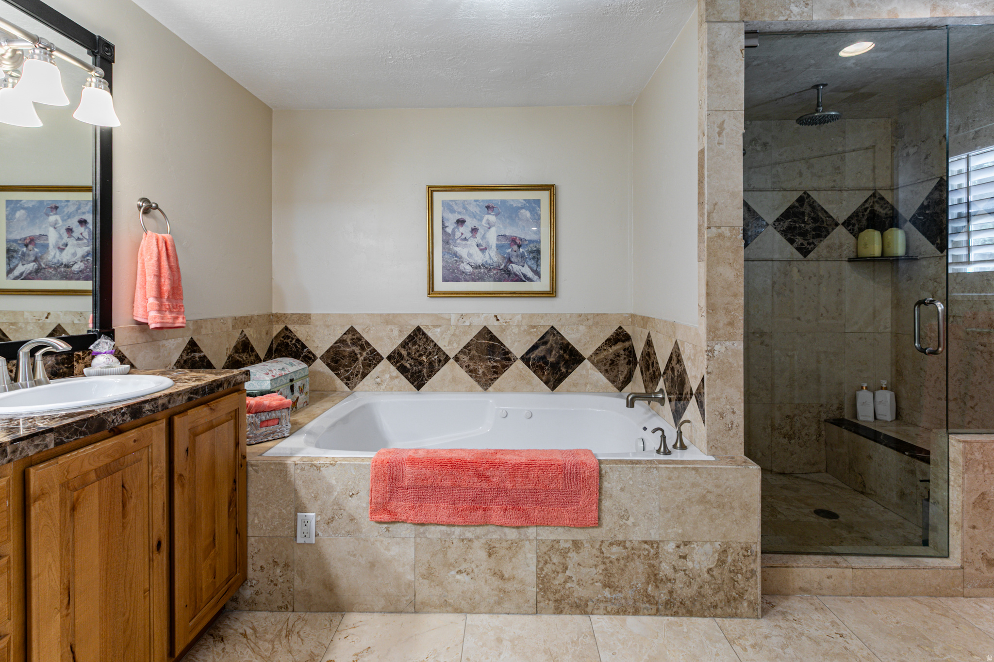 PINE CREST - Residential