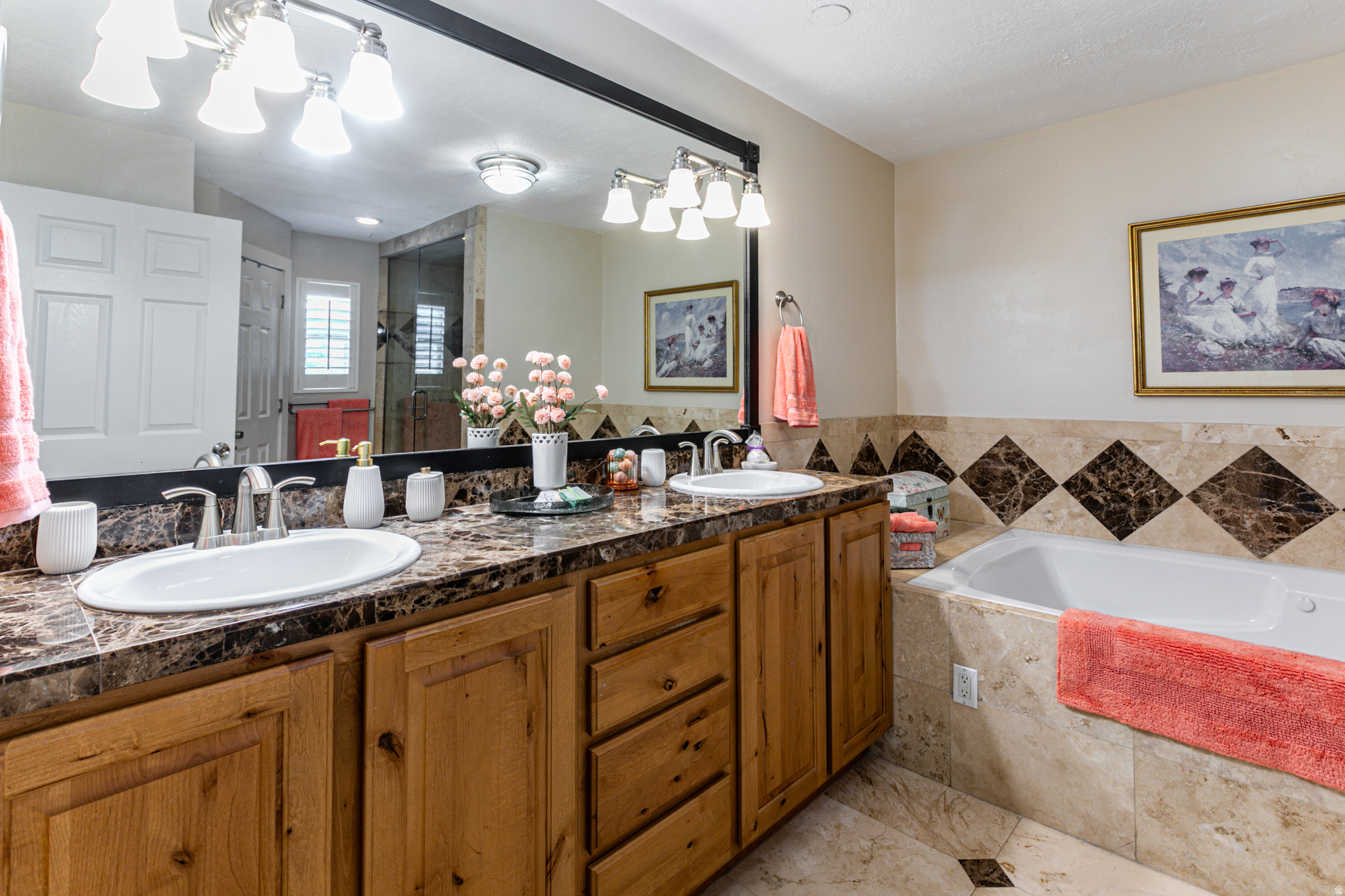 PINE CREST - Residential