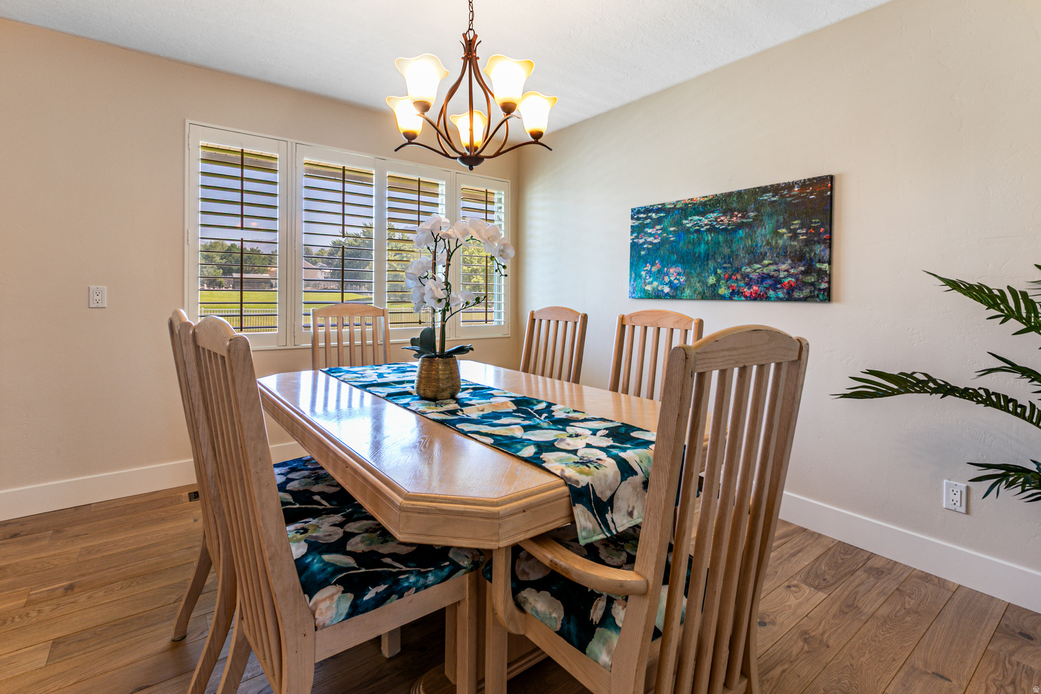 PINE CREST - Residential