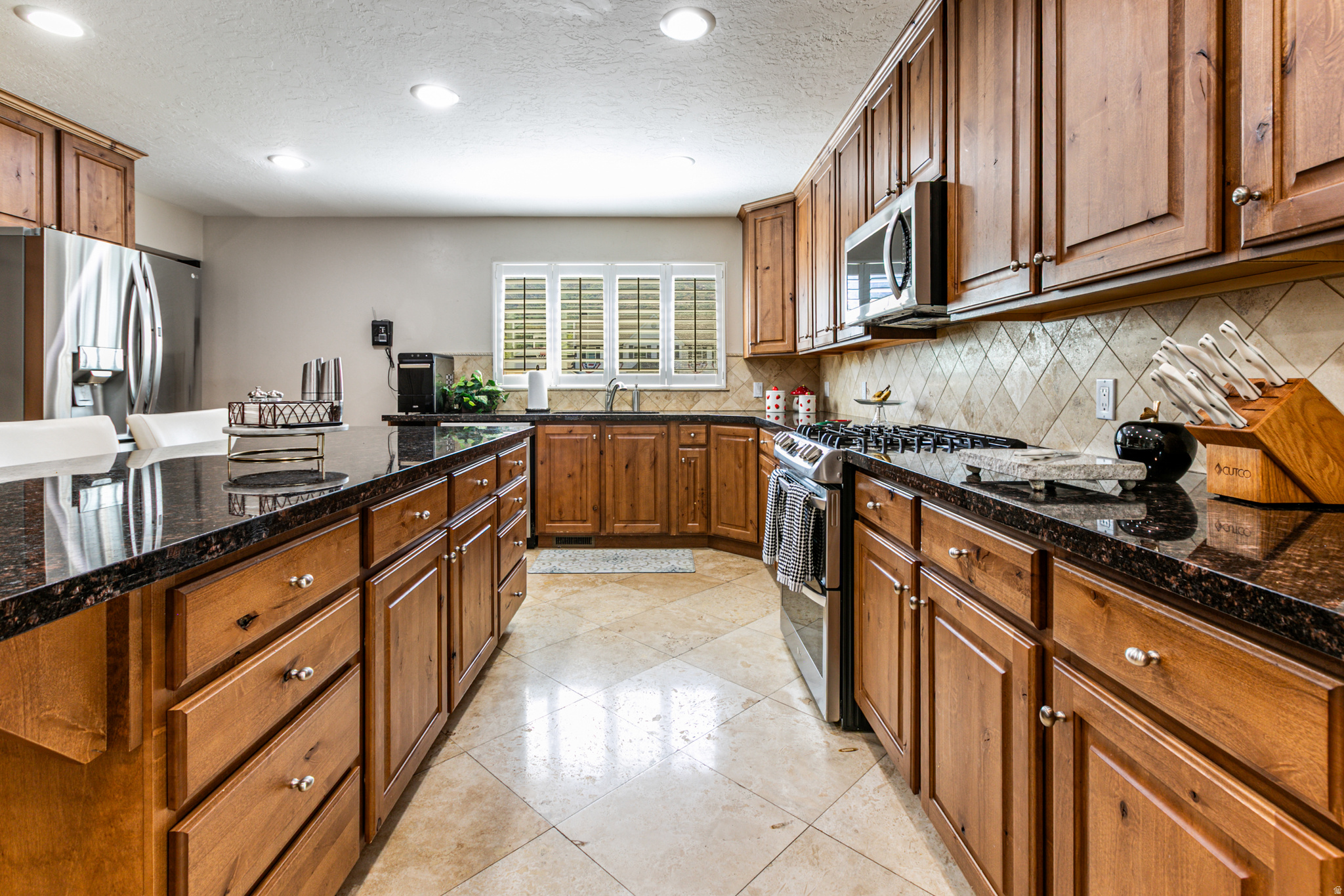 PINE CREST - Residential