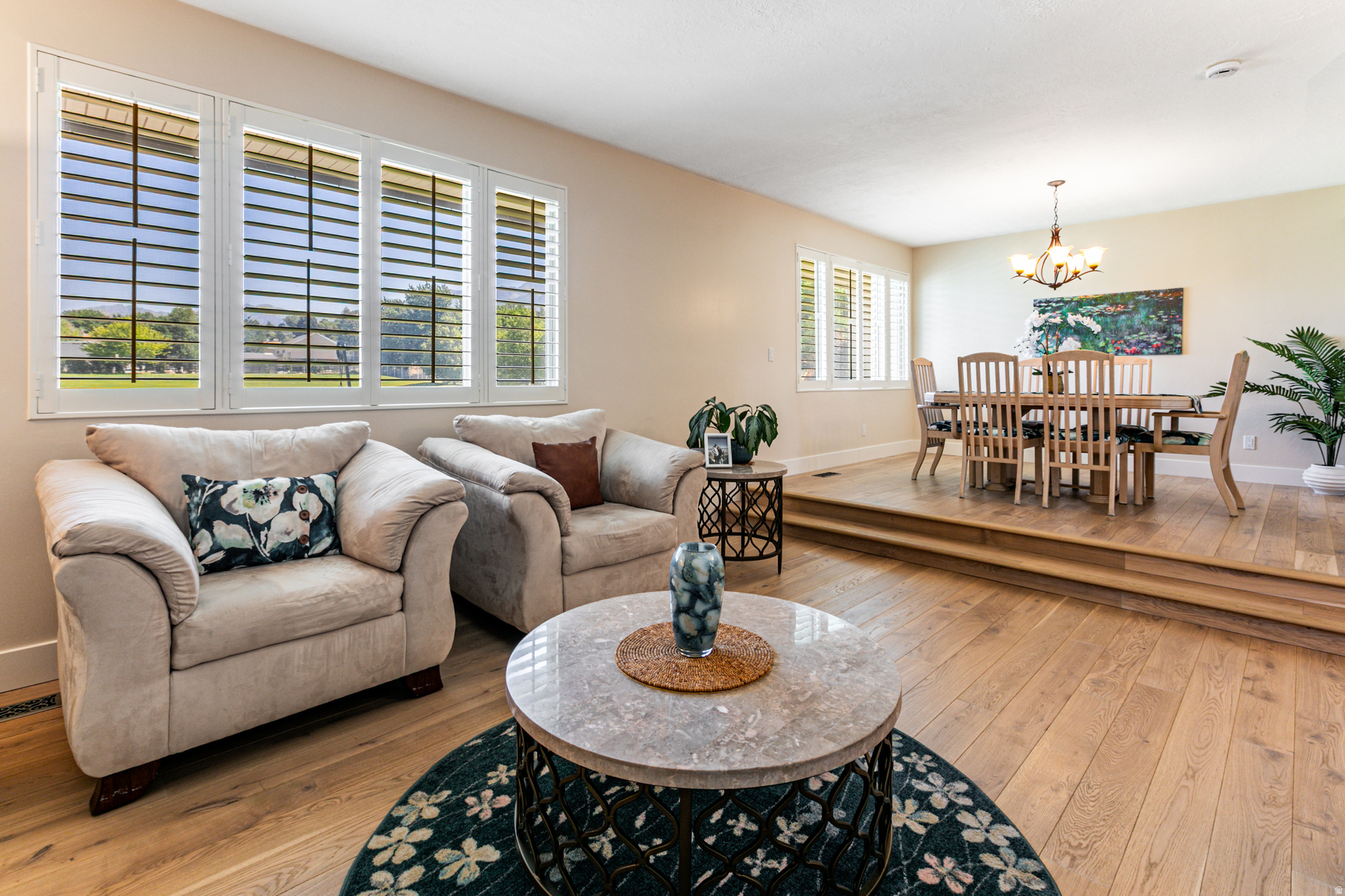 PINE CREST - Residential