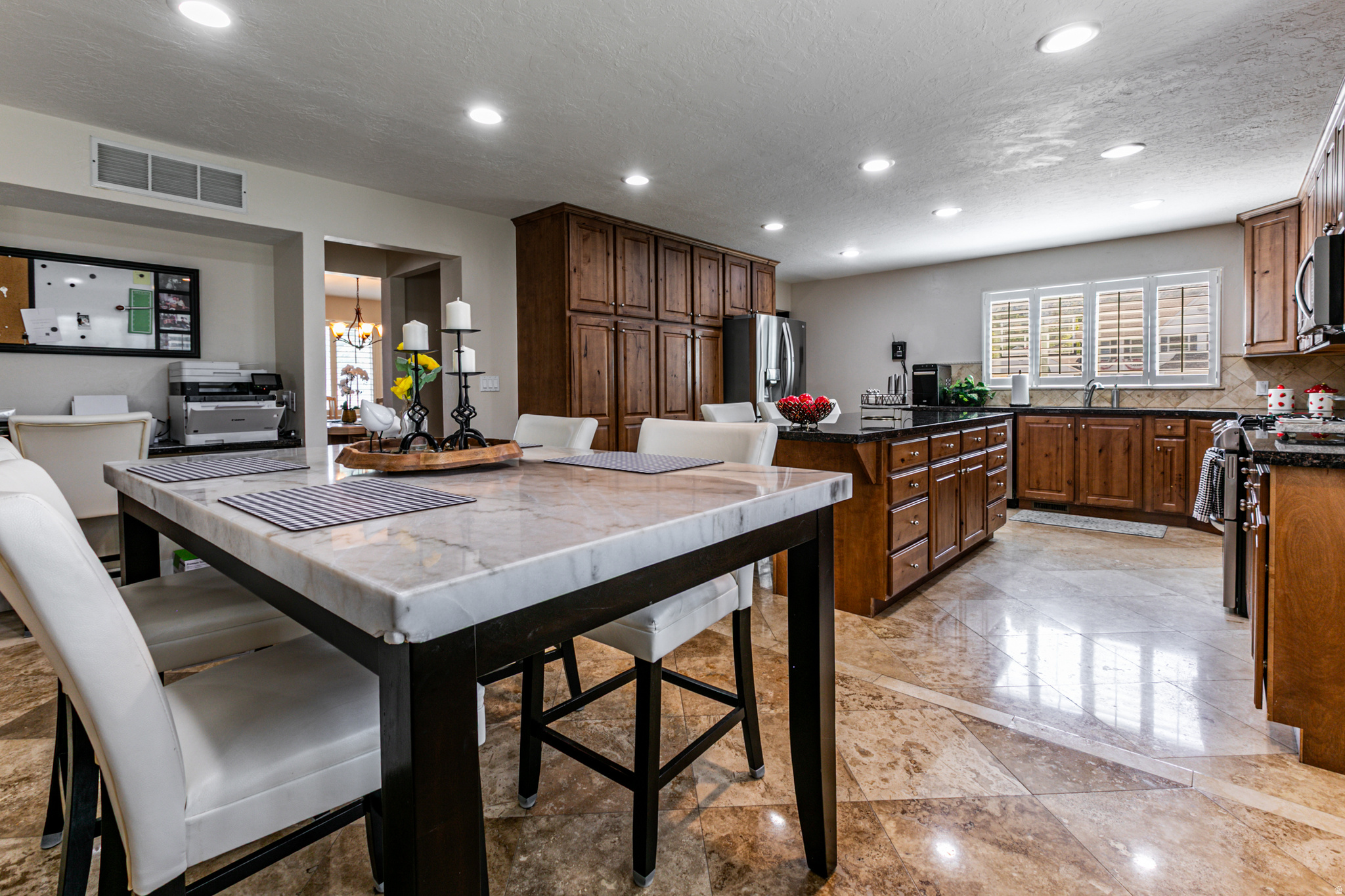 PINE CREST - Residential