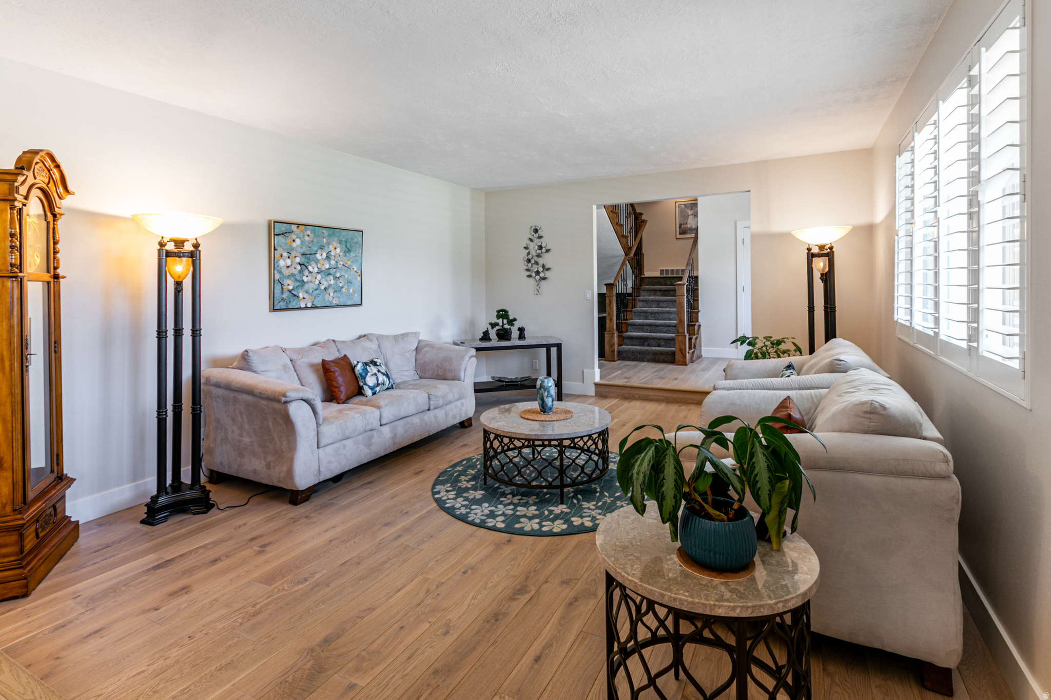 PINE CREST - Residential