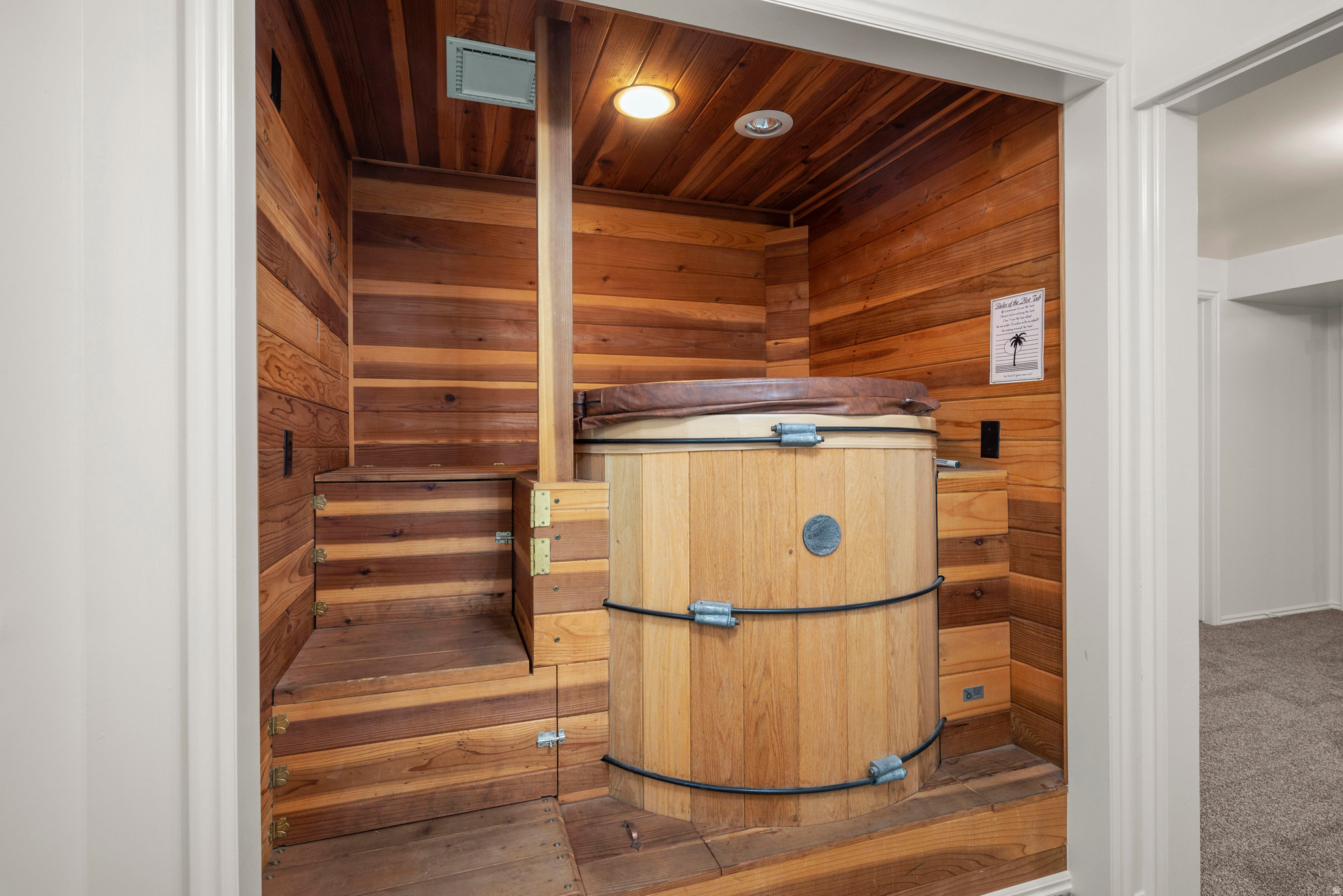 COBBLESTONES CONDOS - Residential