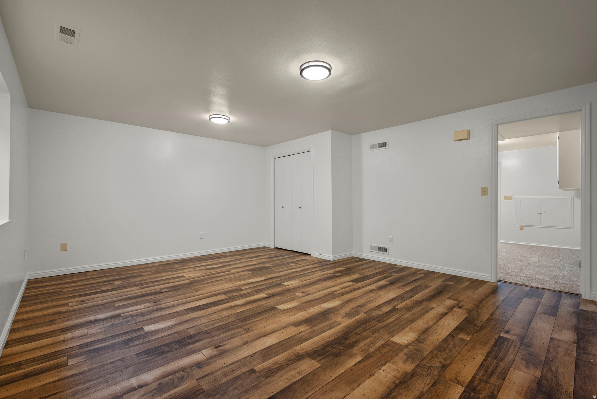 COBBLESTONES CONDOS - Residential