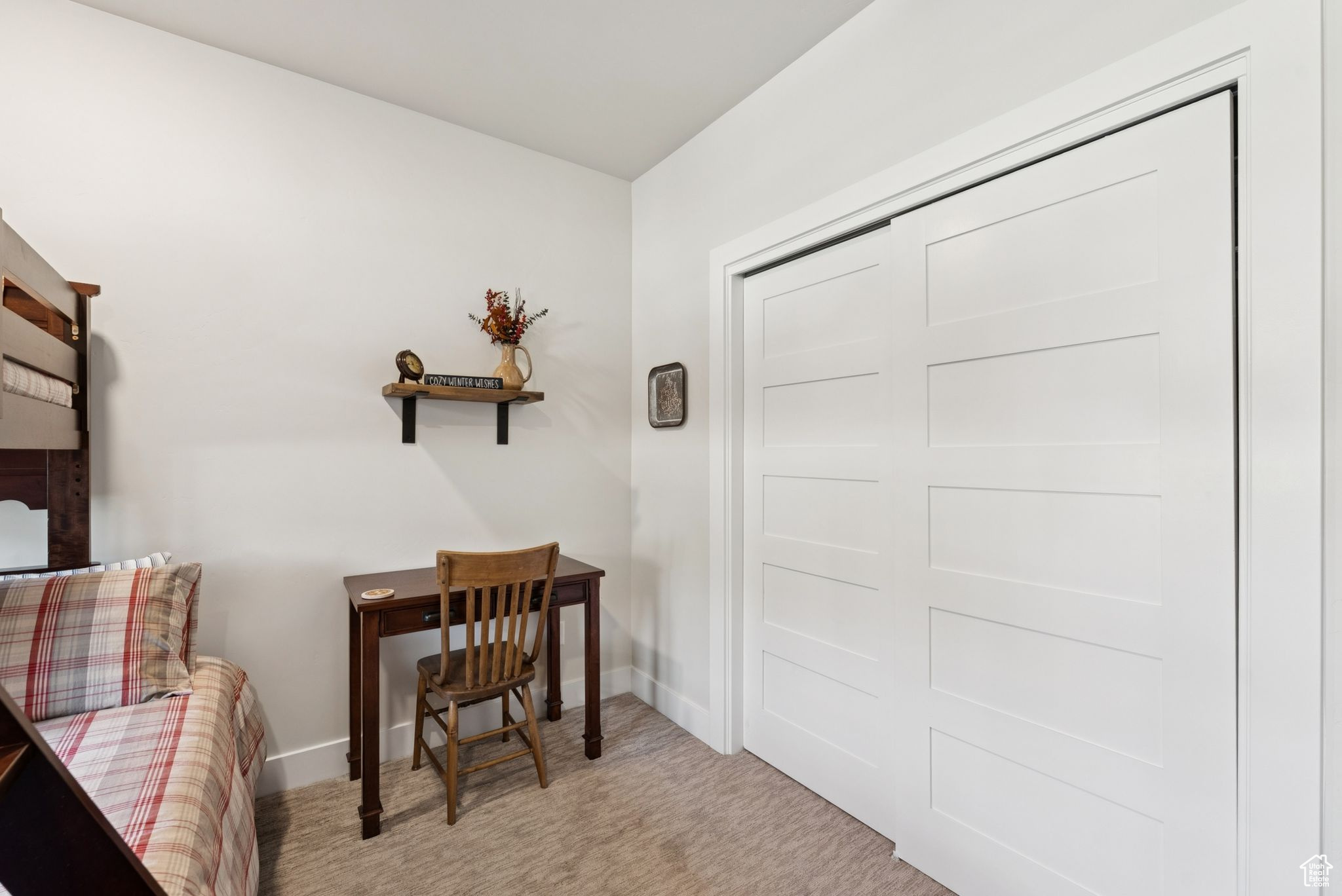 MAYFLOWER LAKESIDE - Residential