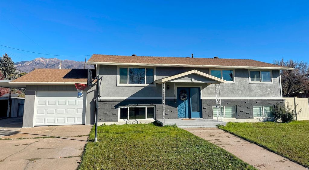 Photo of 4290 S 800 W, Riverdale, UT 84405 (MLS # 2154720)