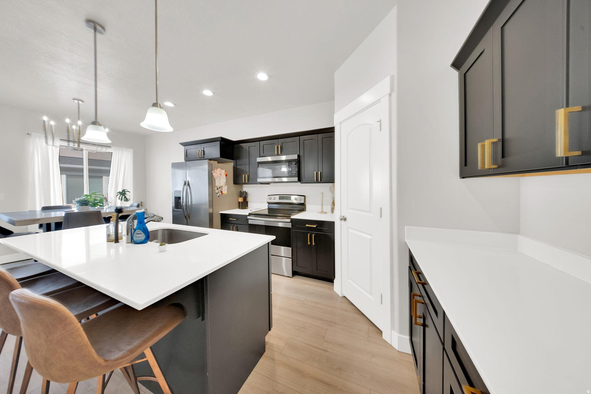 WILLOW POINT - Residential