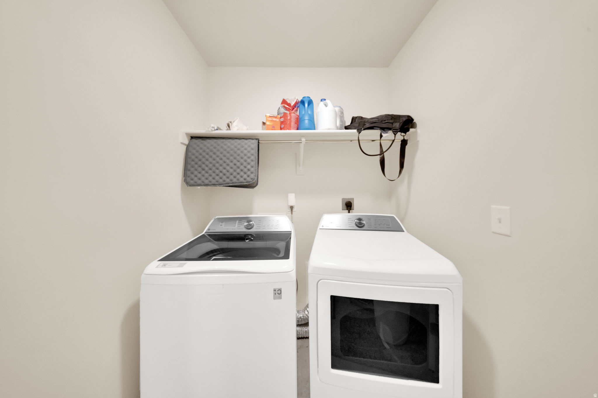 WILLOW POINT - Residential