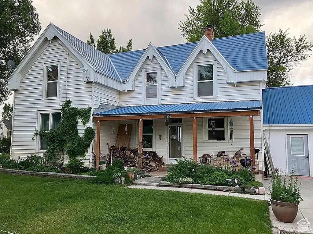 Photo of 115 W 200 S, Kanosh, UT 84637 (MLS # 2142455)