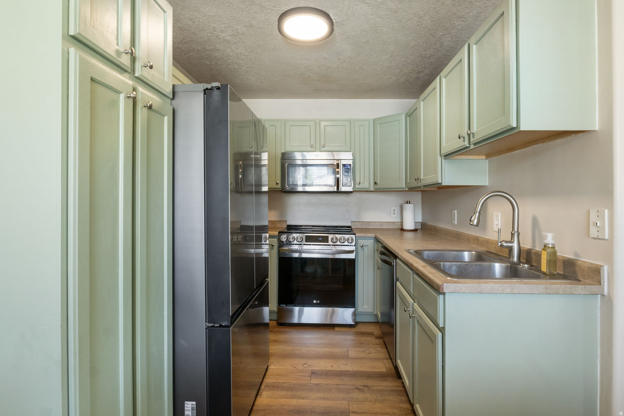 MADISON COVE - Residential