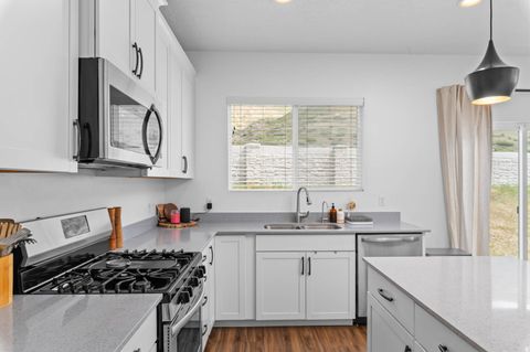 Tiny photo for 1873 S 240 W, Payson, UT 84651 (MLS # 2156541)