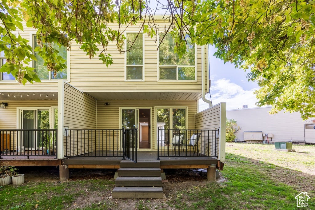 Photo of 5183 S GRAVENSTEIN PARK, Murray, UT 84123 (MLS # 2192849)