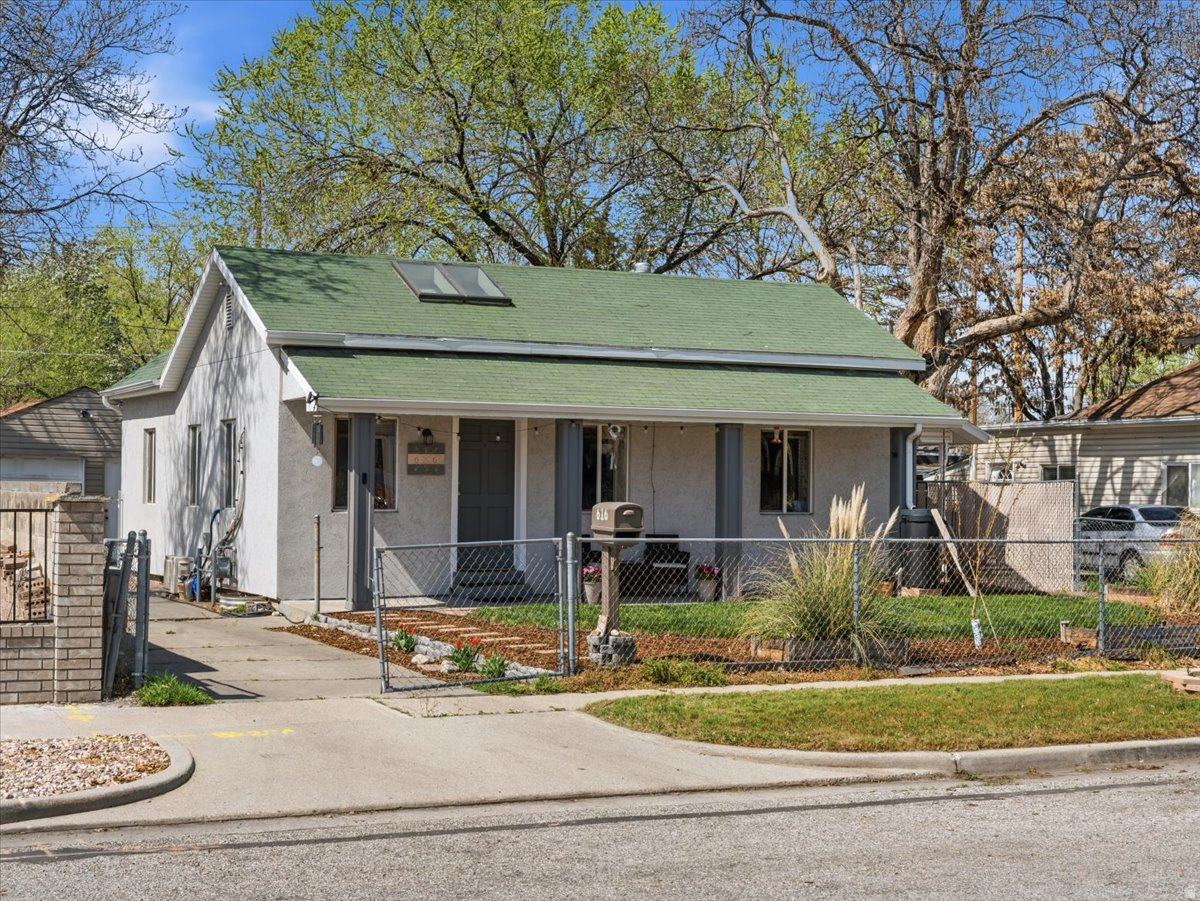 POPLAR PLACE - Residential