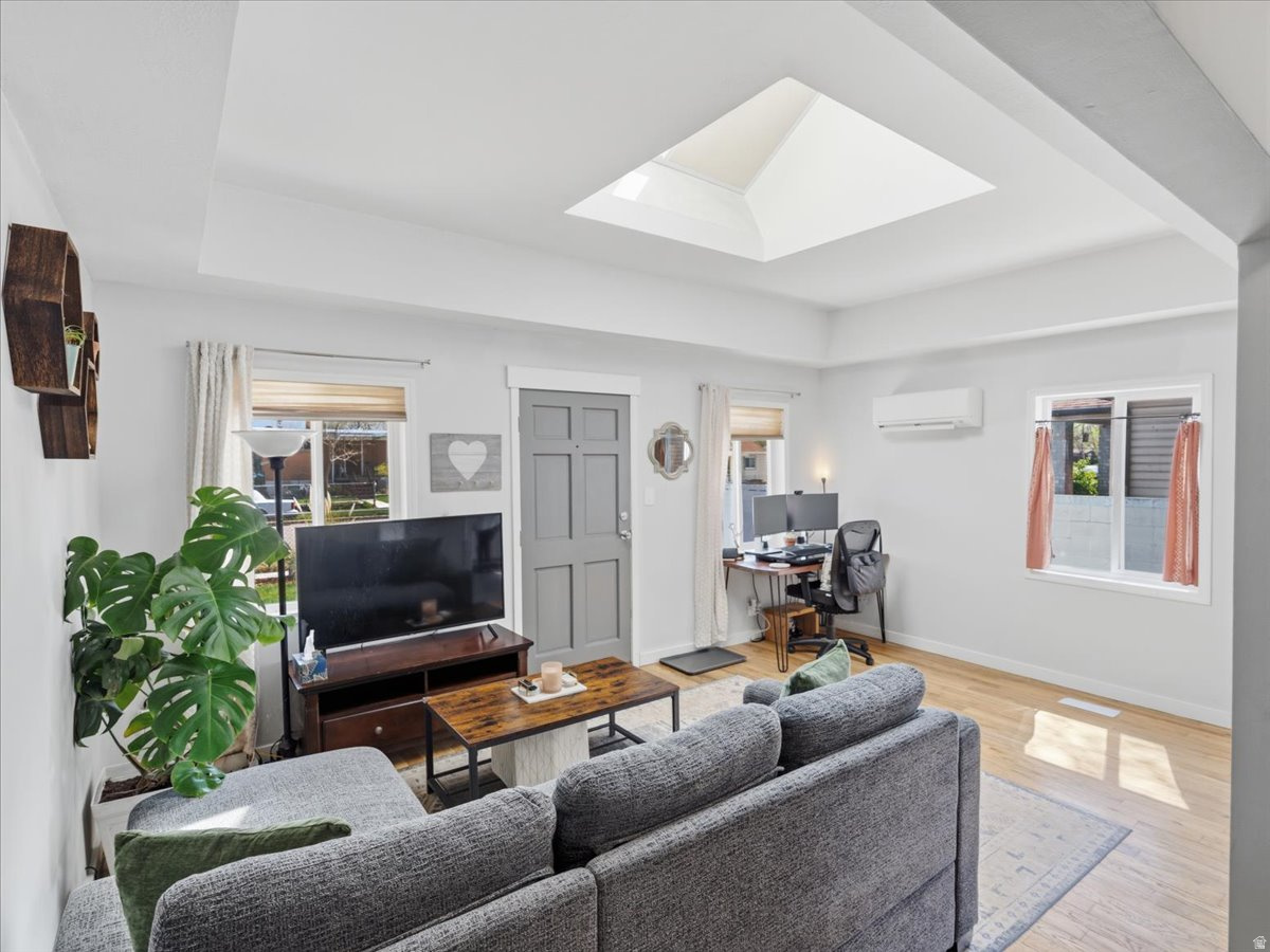 POPLAR PLACE - Residential