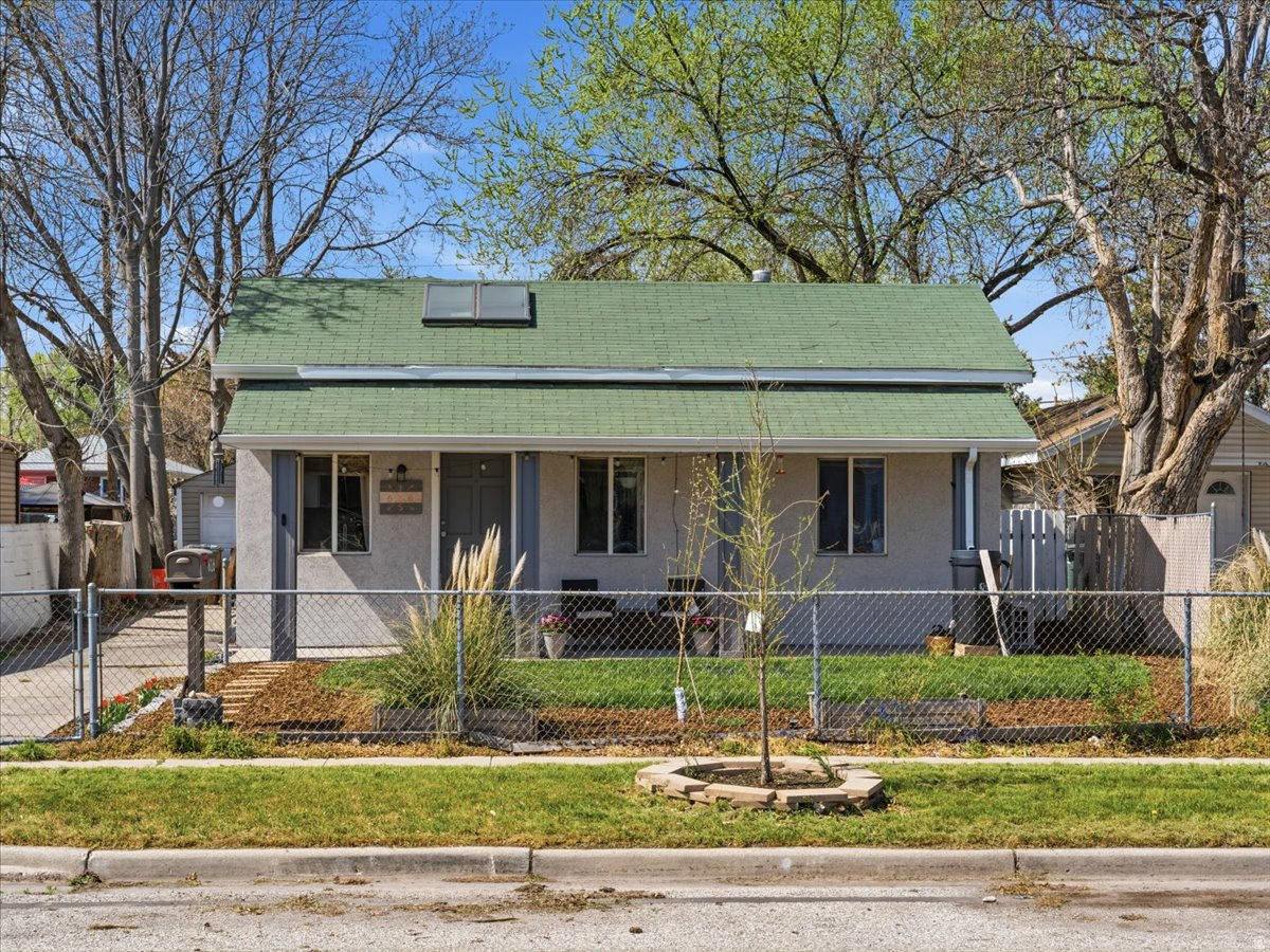 POPLAR PLACE - Residential