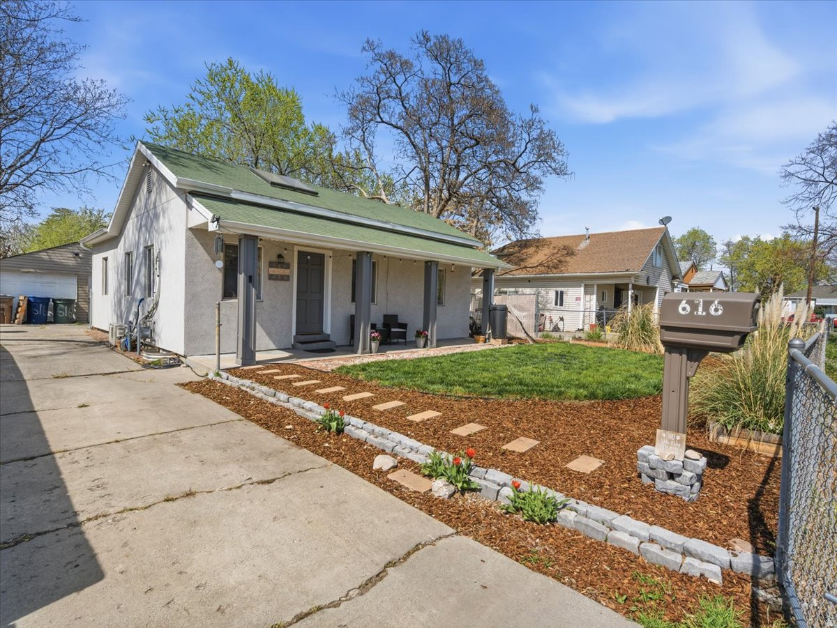 POPLAR PLACE - Residential